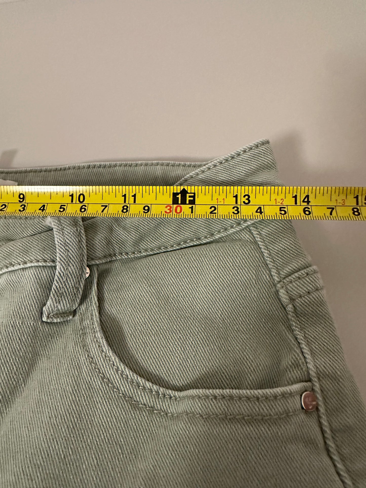 Risen Straight Leg Women's Sage Green Jeans | Size 29