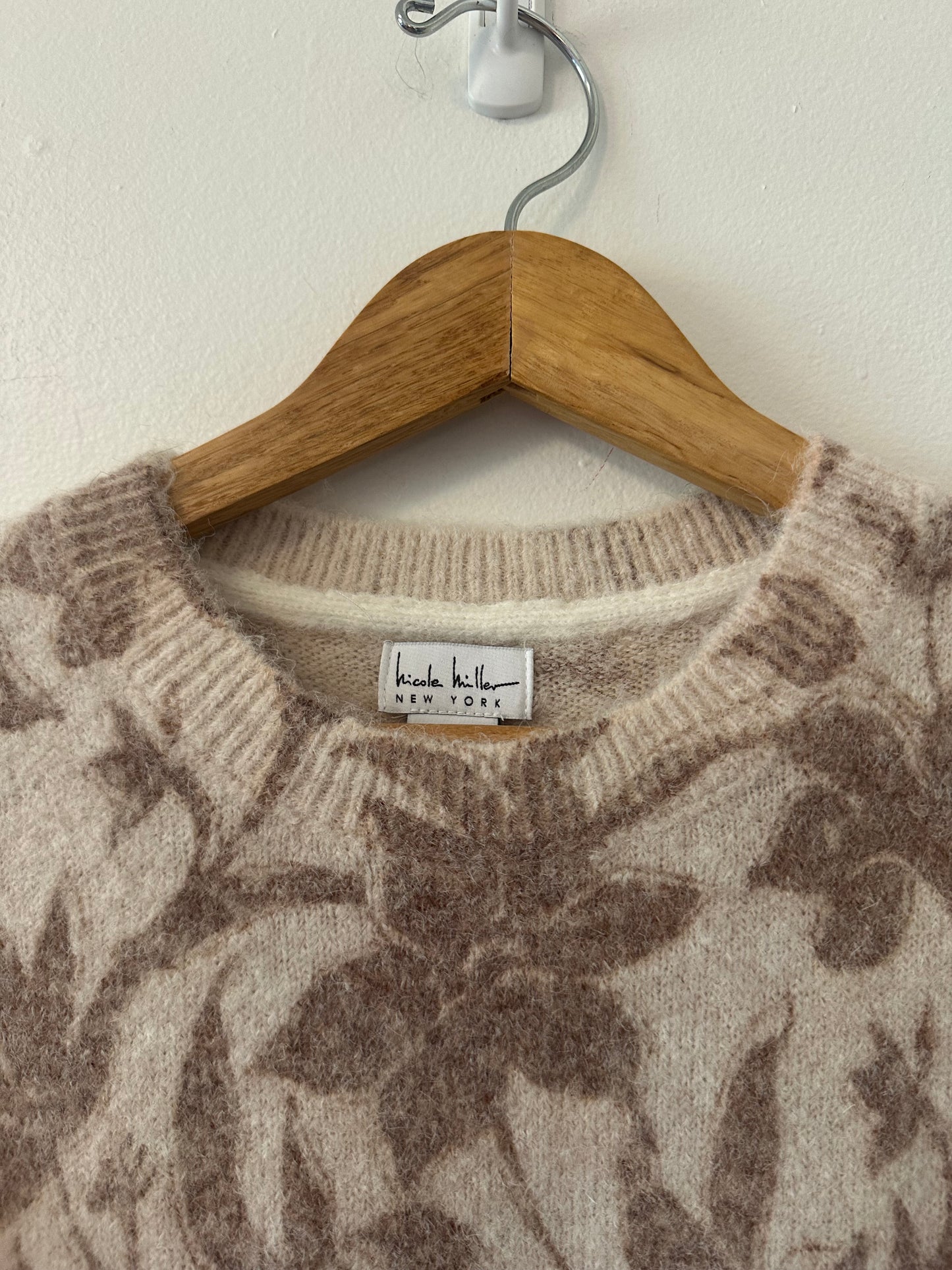 Nicole Miller Beige and Brown Floral Crewneck Sweater | Size Small