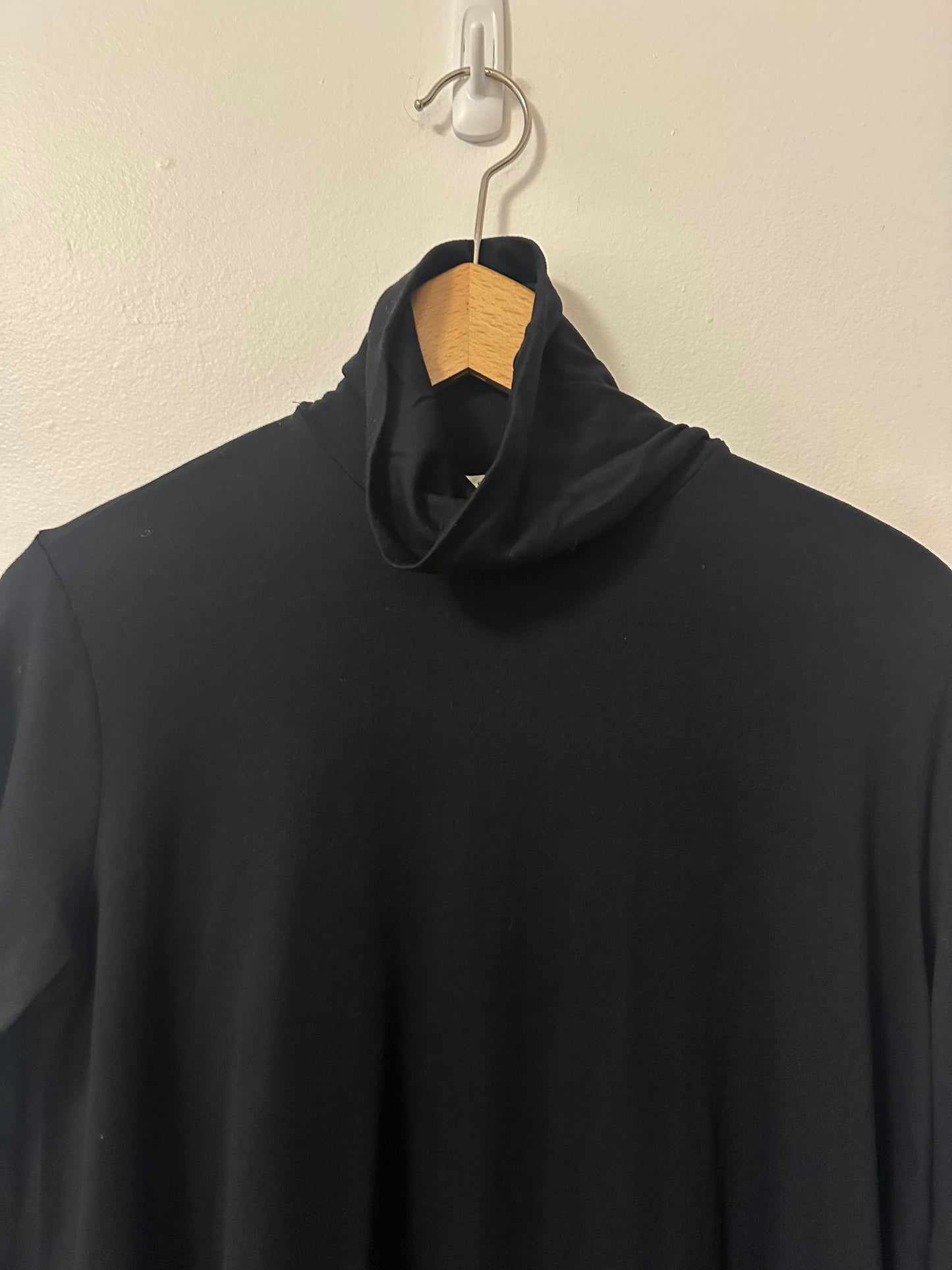 Susana Monaco Classic Black Flowy Tunic Length Turtleneck