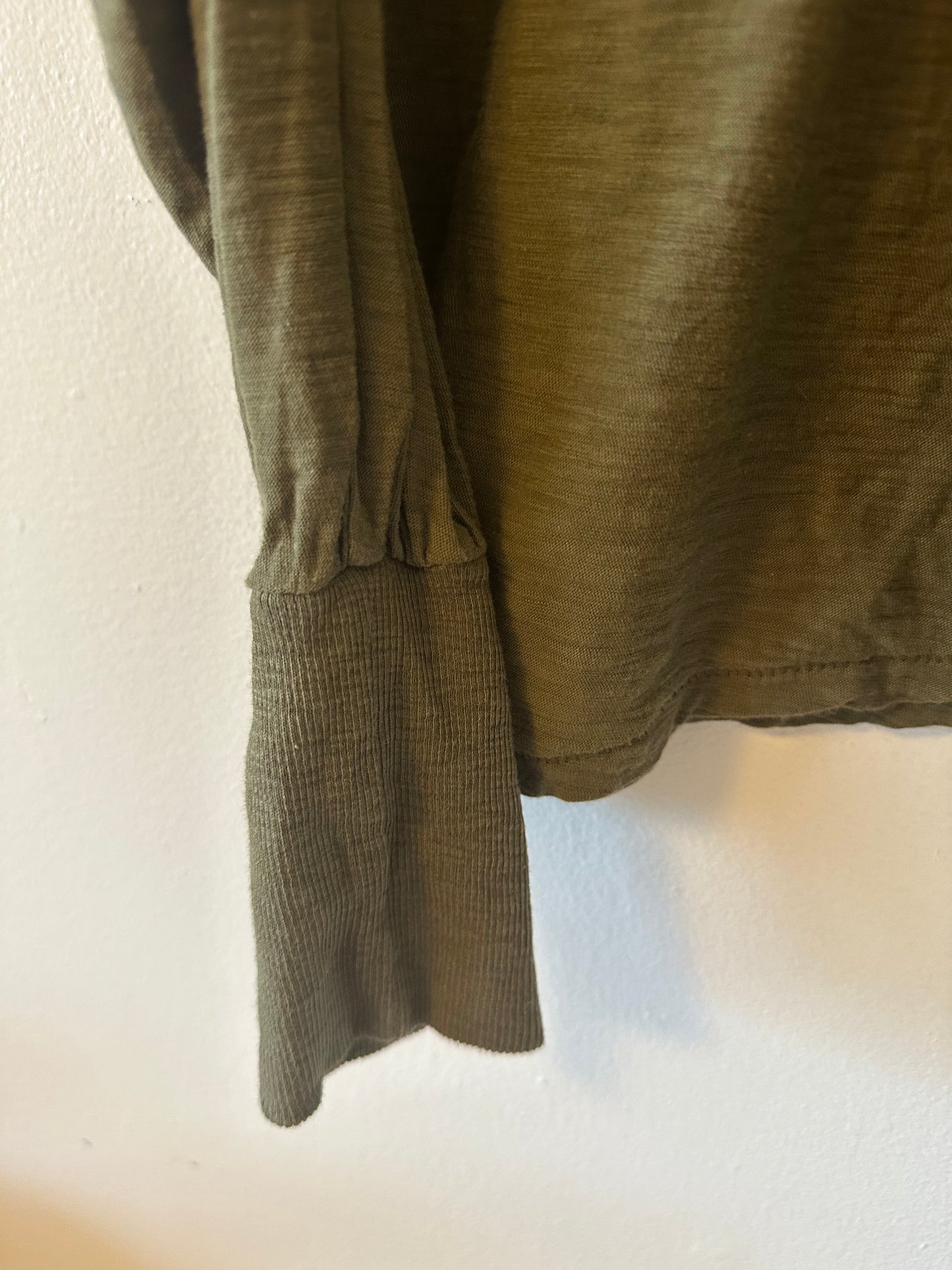 Nation LTD Olive Green Puff Sleeve Loren Pima Cotton Long Sleeve T-Shirt | Size Medium