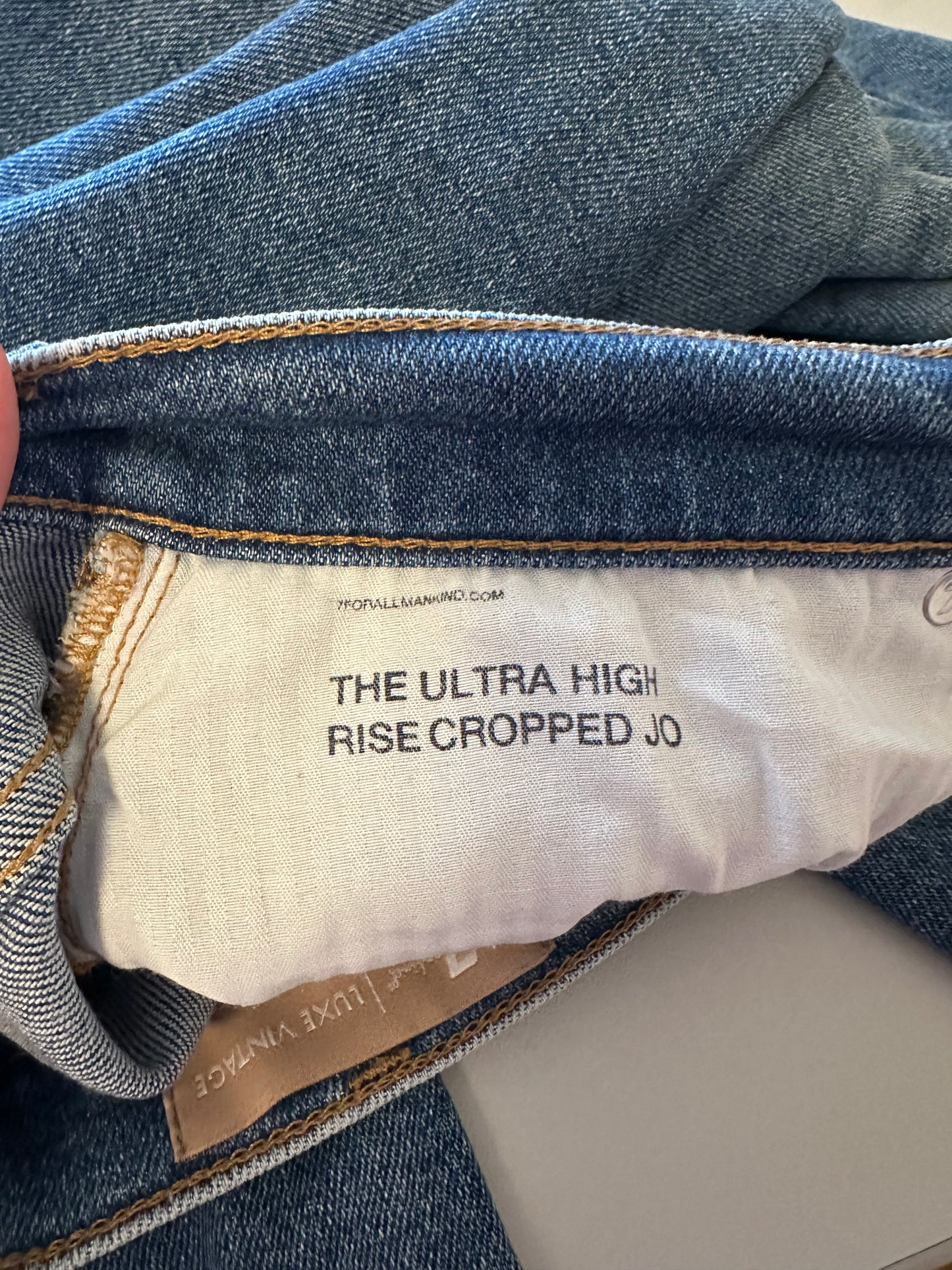 7 For All Mankind The Ultra High Rise Cropped Jo Blue Distressed Jeans | Size 31