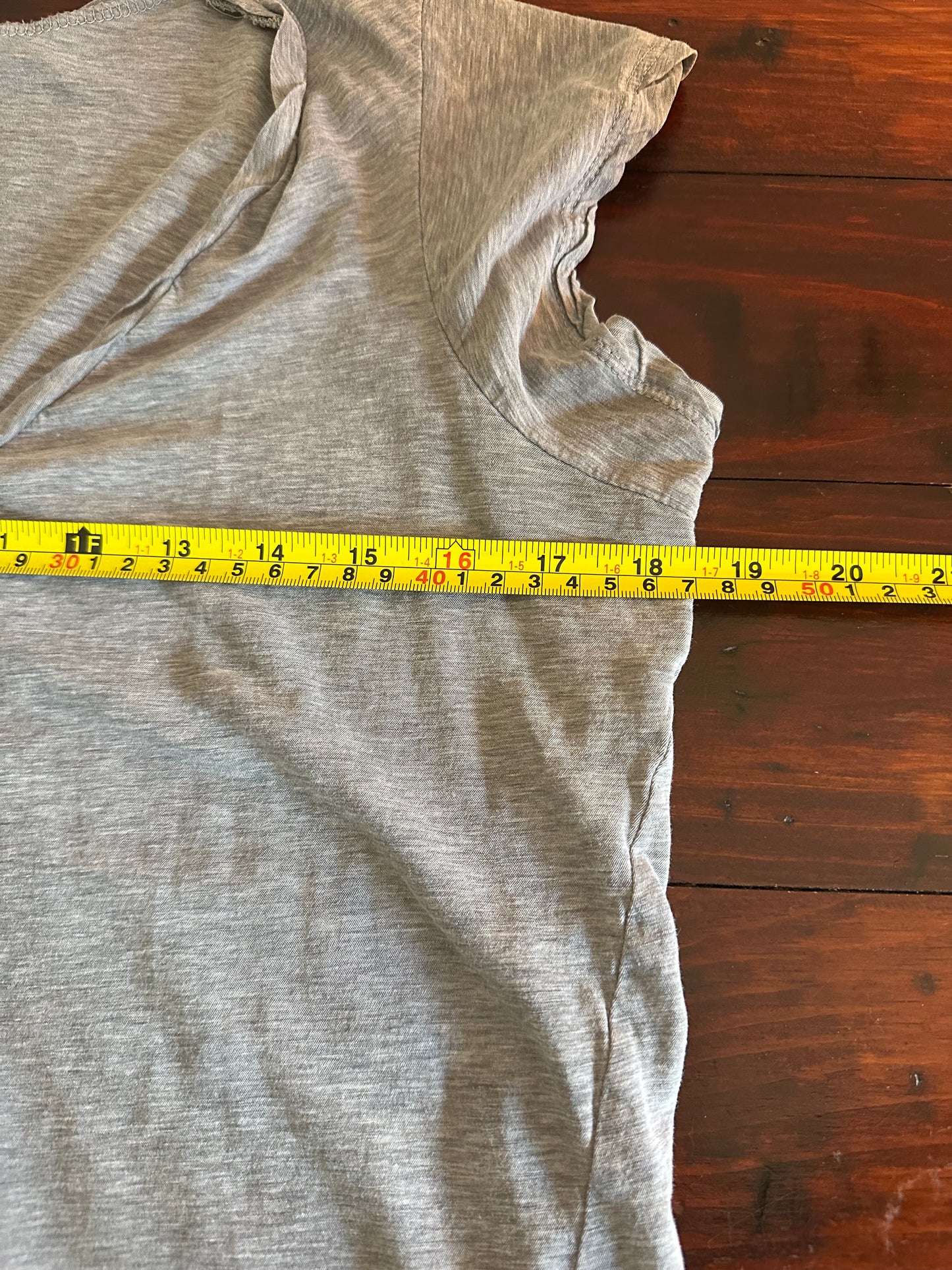 James Perse Gray Twist V-Neck Women's T-Shirt - Size 2