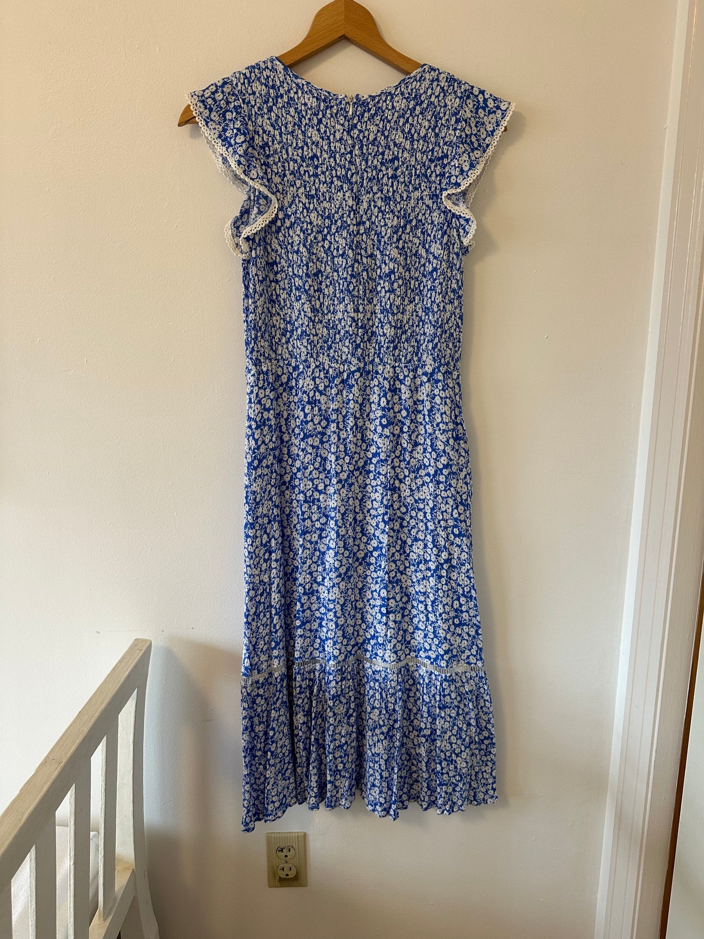 Lost + Wander Pick Me Blue Floral Print Midi Dress Size Small