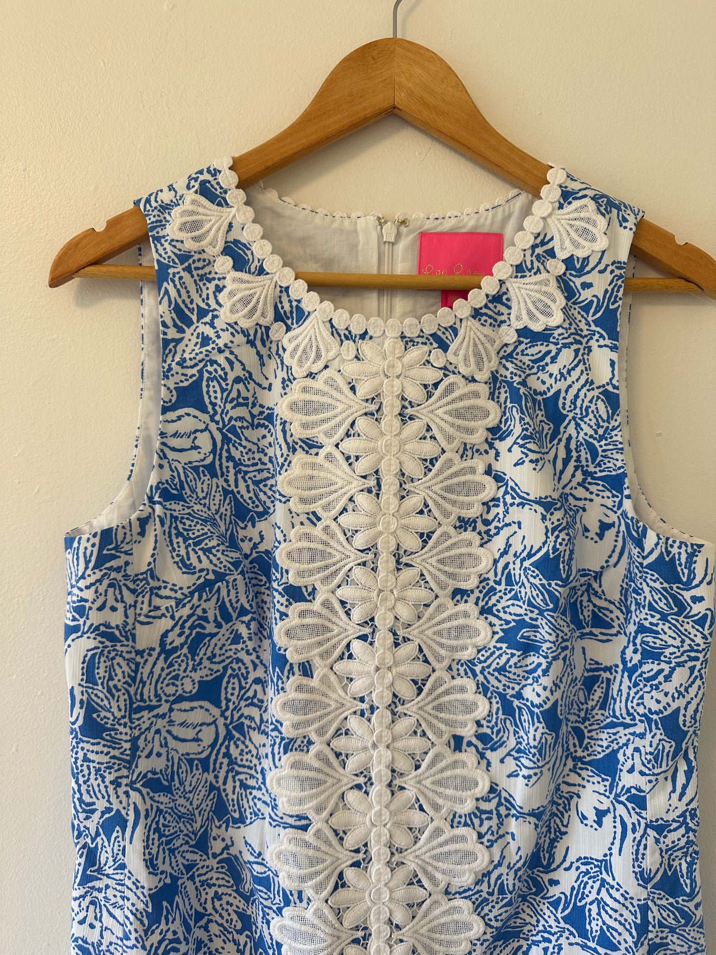 Lilly Pulitzer Melani Blue and White Sleeveless Shift Dress - Size 10