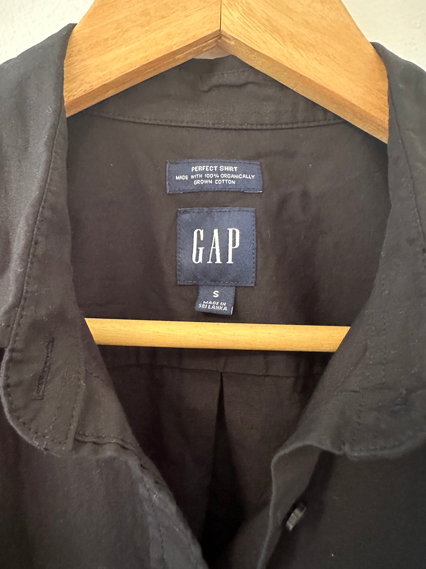 GAP Perfect Shirt in Black Cotton Poplin - Size Small