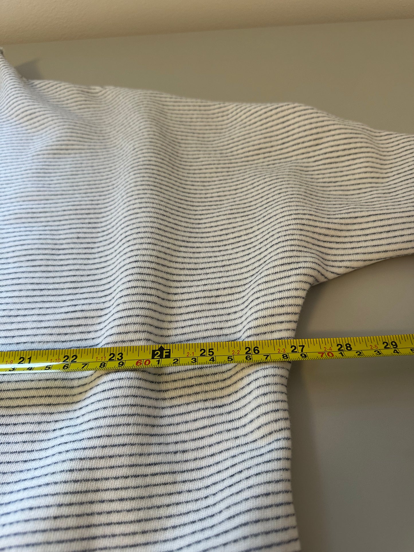 Frank & Eileen Tee Lab Triple Fleece Cotton White and Navy Sweatshirt | Size Medium