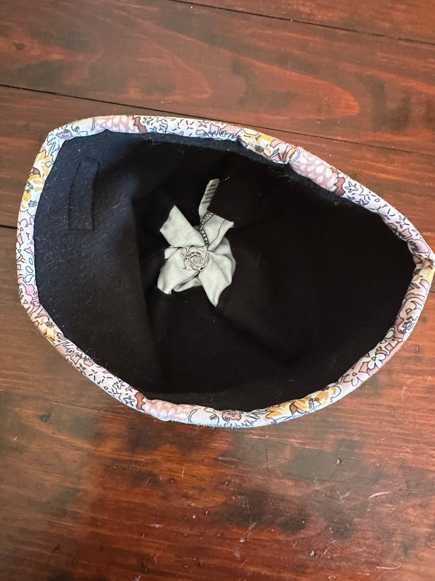 Skida Prairie Bloom Fleece Lined Women’s Beanie