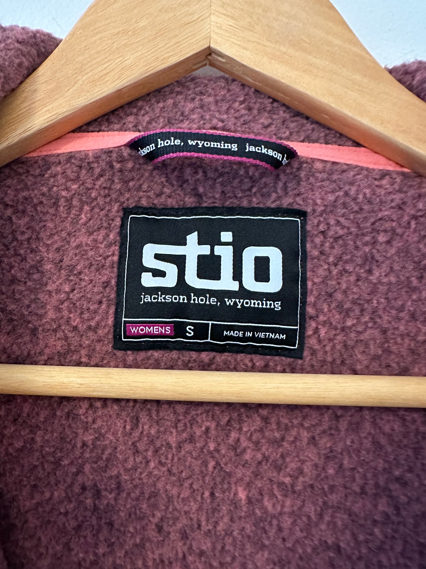 Stio Sweetwater Fleece Full Zip Hooded Jacket in Maroon - Size Small