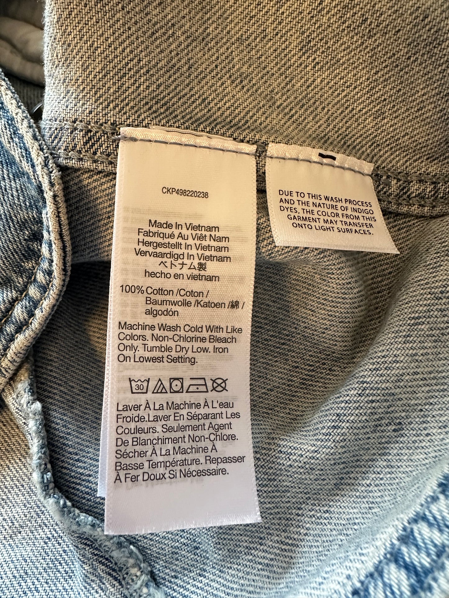 NWT Denim Scoopneck Cutaway Vest in Edmonson Wash | Size 6
