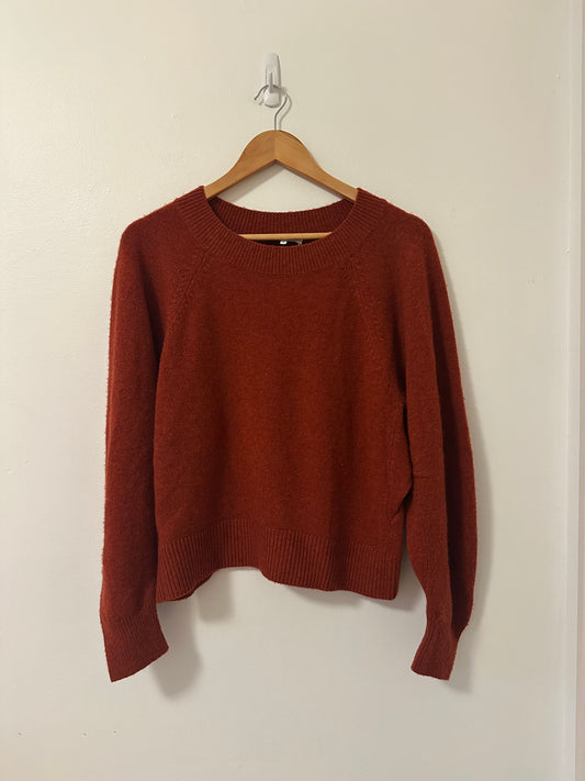 Vince Raglan Dolman Sleeve Crew Neck Sweater in Rust Red | Size Medium