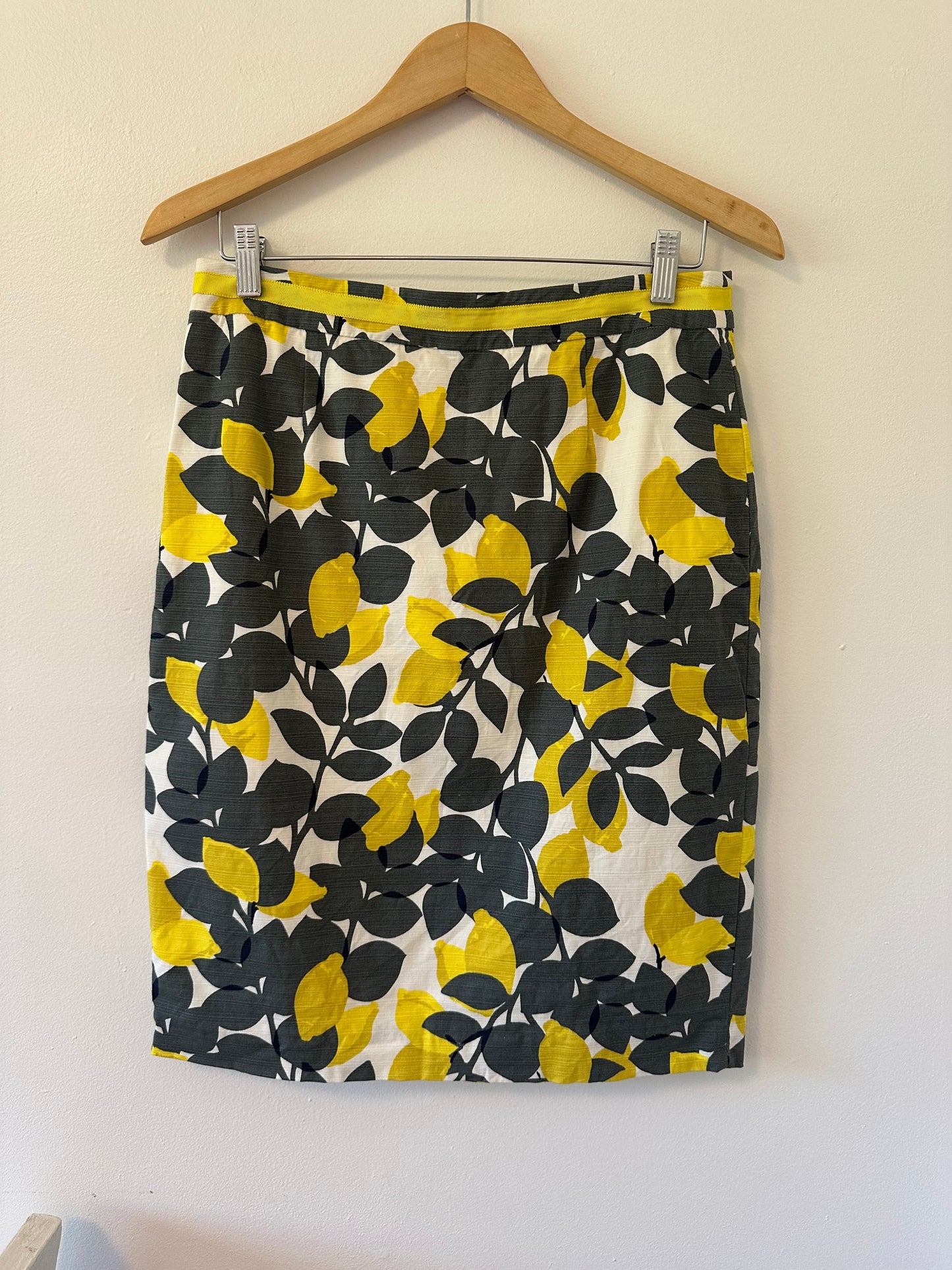 Boden Floral Print Modern Pencil Skirt in Yellow and Gray - Size 8