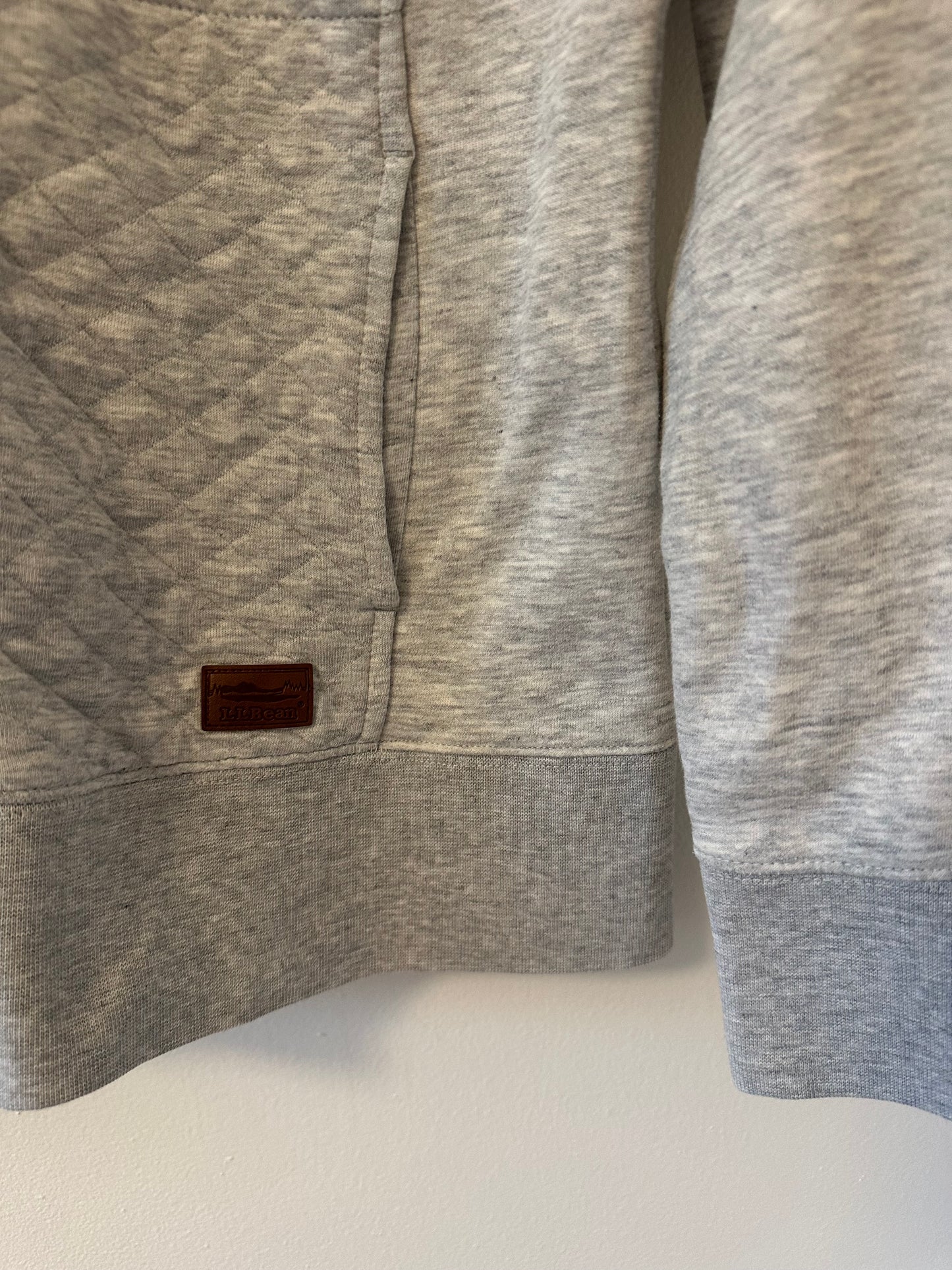L.L. Bean Quilted Full Zip Sweatshirt in Gray - Size Small