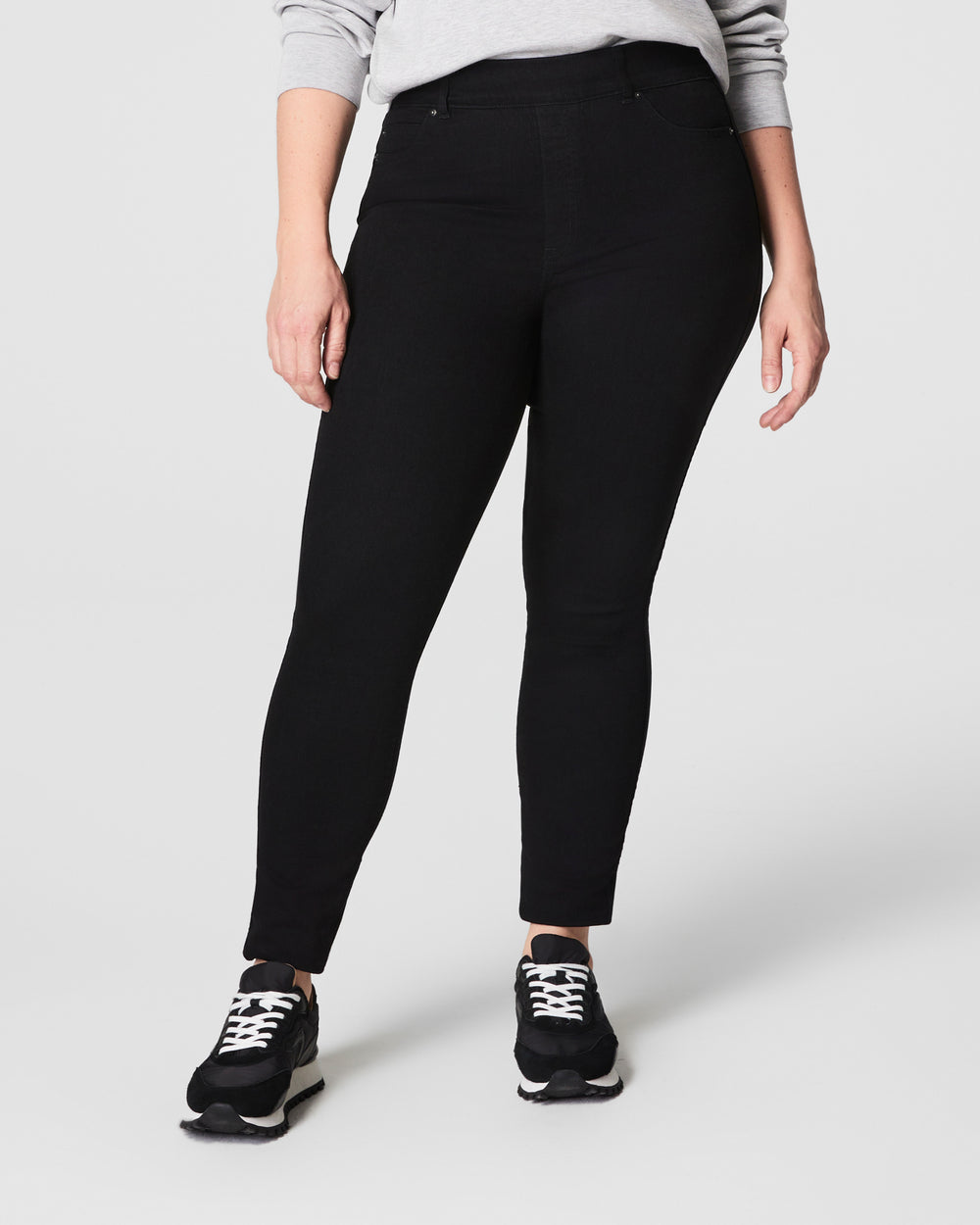 SPANX - SPANXshape™ EveryWear Ankle Skinny Jeans in Clean Black | Size M