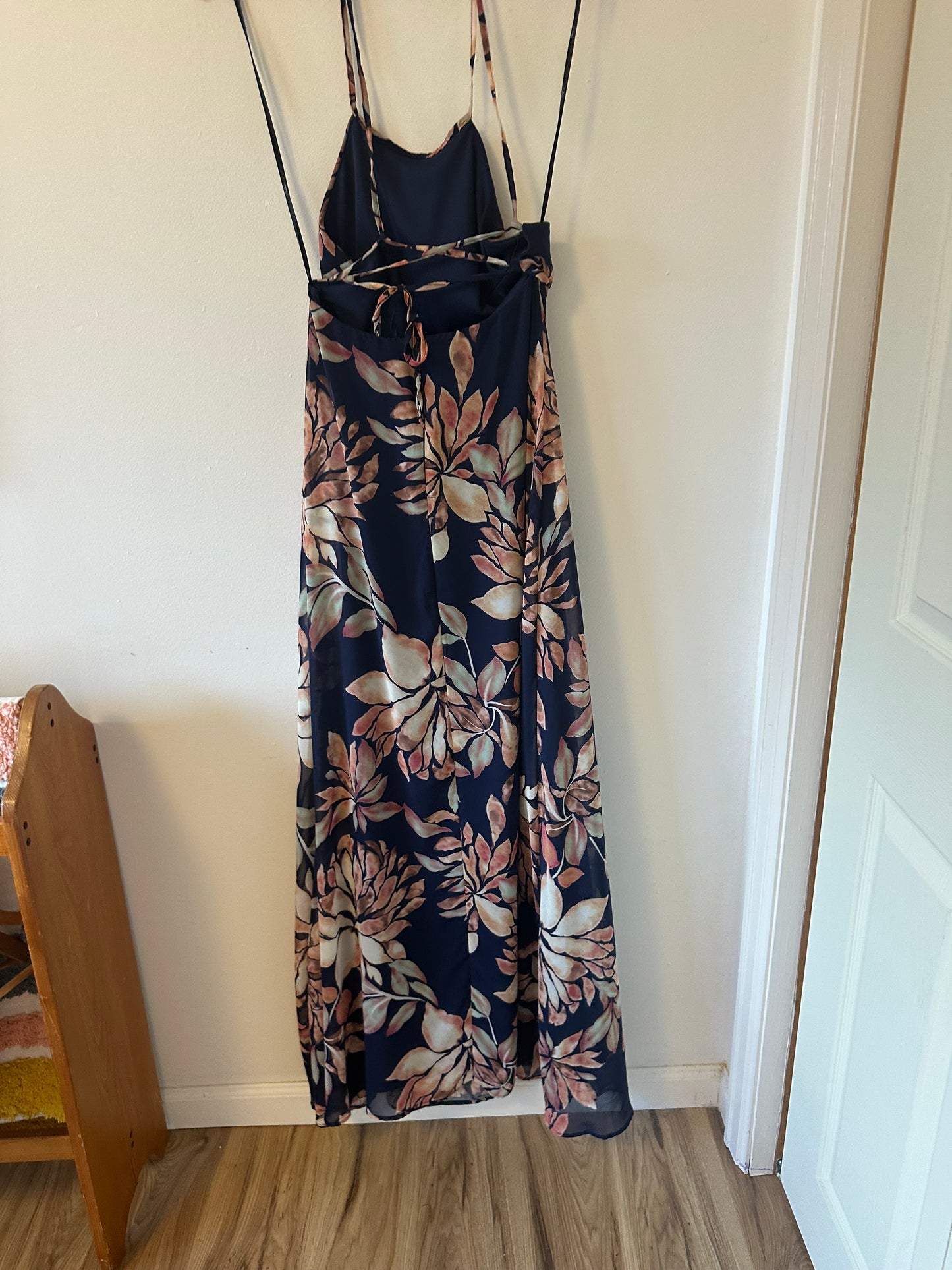 Lulus Adventure Seeker Navy Blue Floral Print Maxi Tie Back Dress | Size Medium