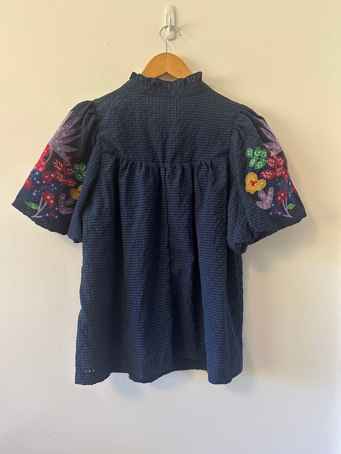 Umgee Navy Puff Sleeve Blouse with Embroidery | Size Small