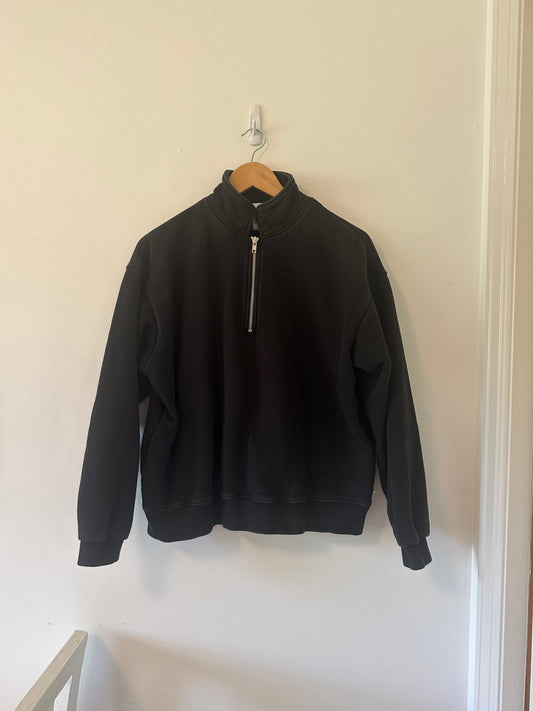 Le Bon Shoppe Noah Fleece Top in Black - Size Small