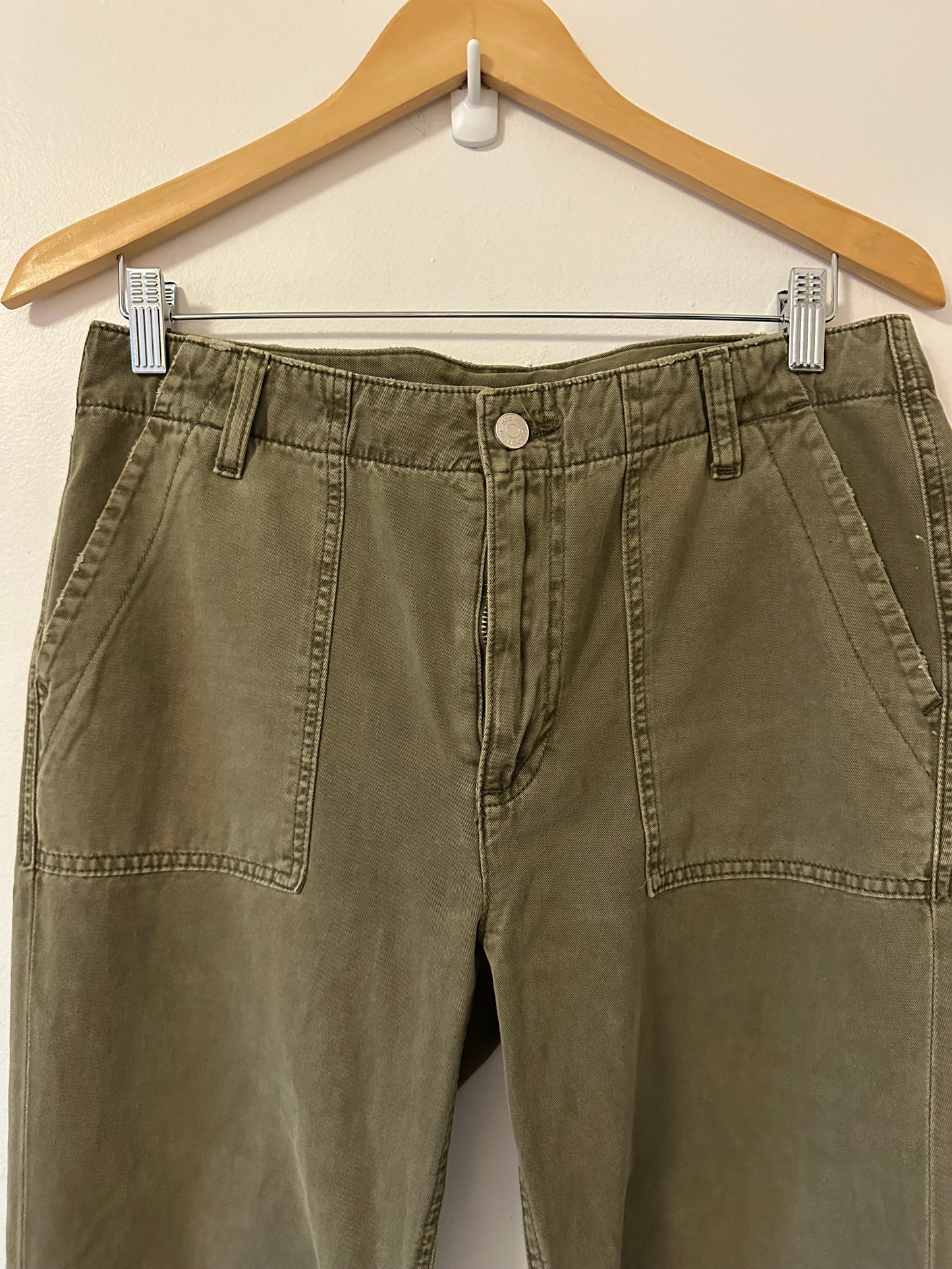 Socialite Austin Olive Green Boyfriend Straight Leg Cropped Pants | Size 29