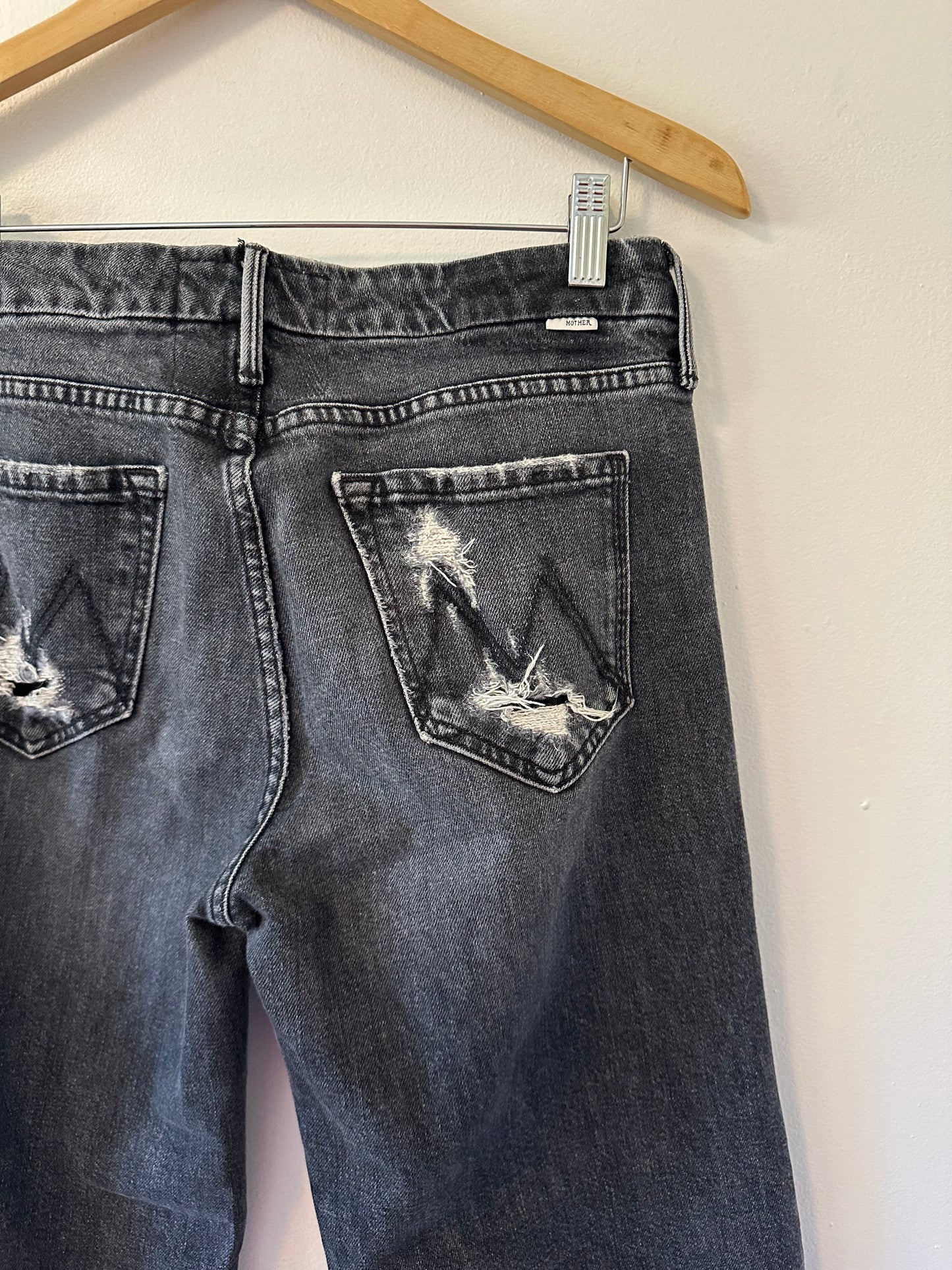 MOTHER The Roller Crop Undone Hem in Of Cats and Kings | Size 26