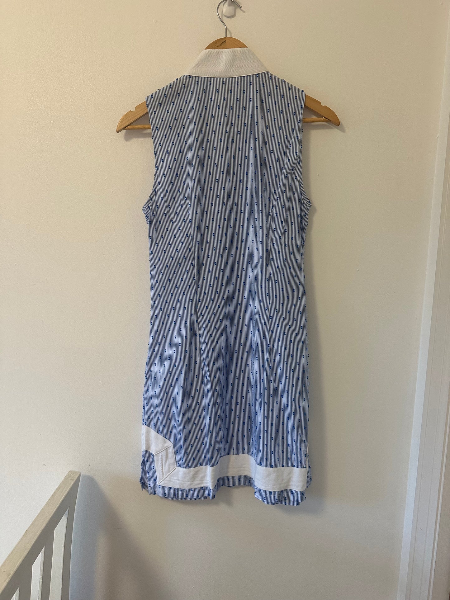 Sail to Sable Blue and White Sleeveless Dress Size Medium