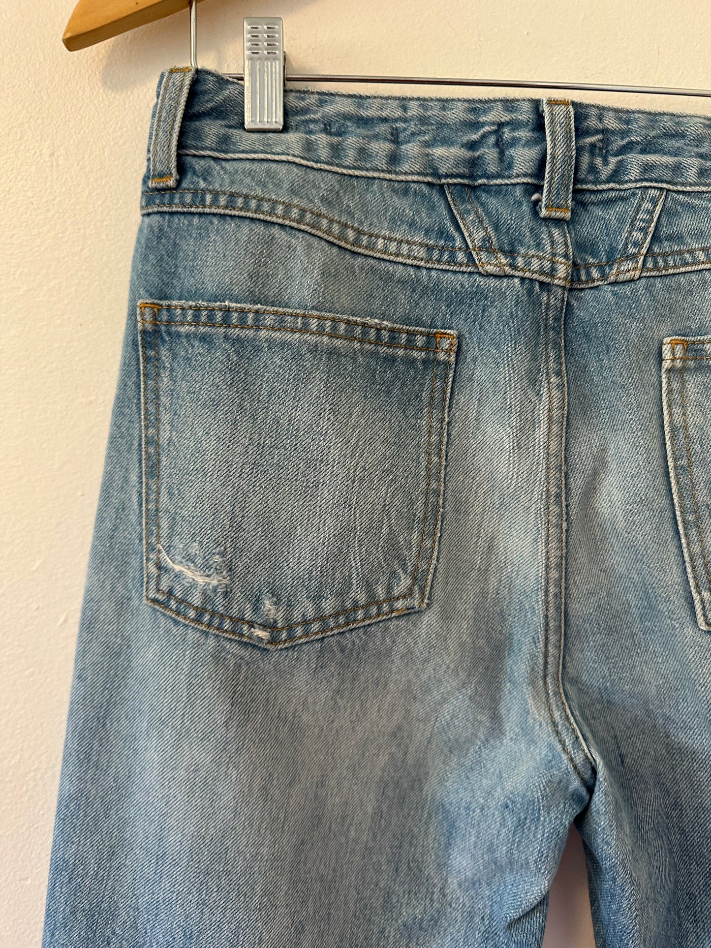 Closed Jay Light Blue Distressed Straight Leg Jeans | Size 26