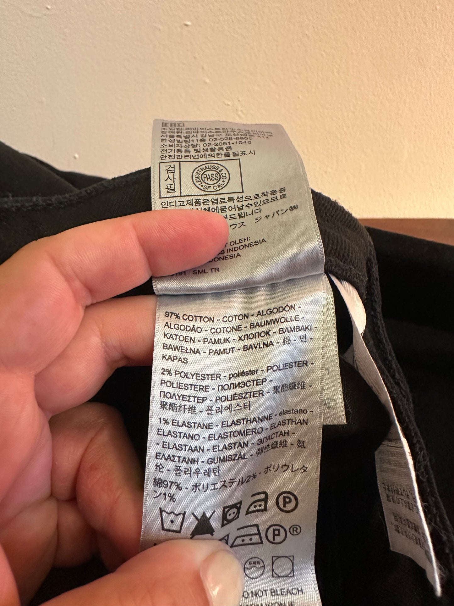 Levi's Ribcage Straight Ankle Black Denim Jeans - Size 27