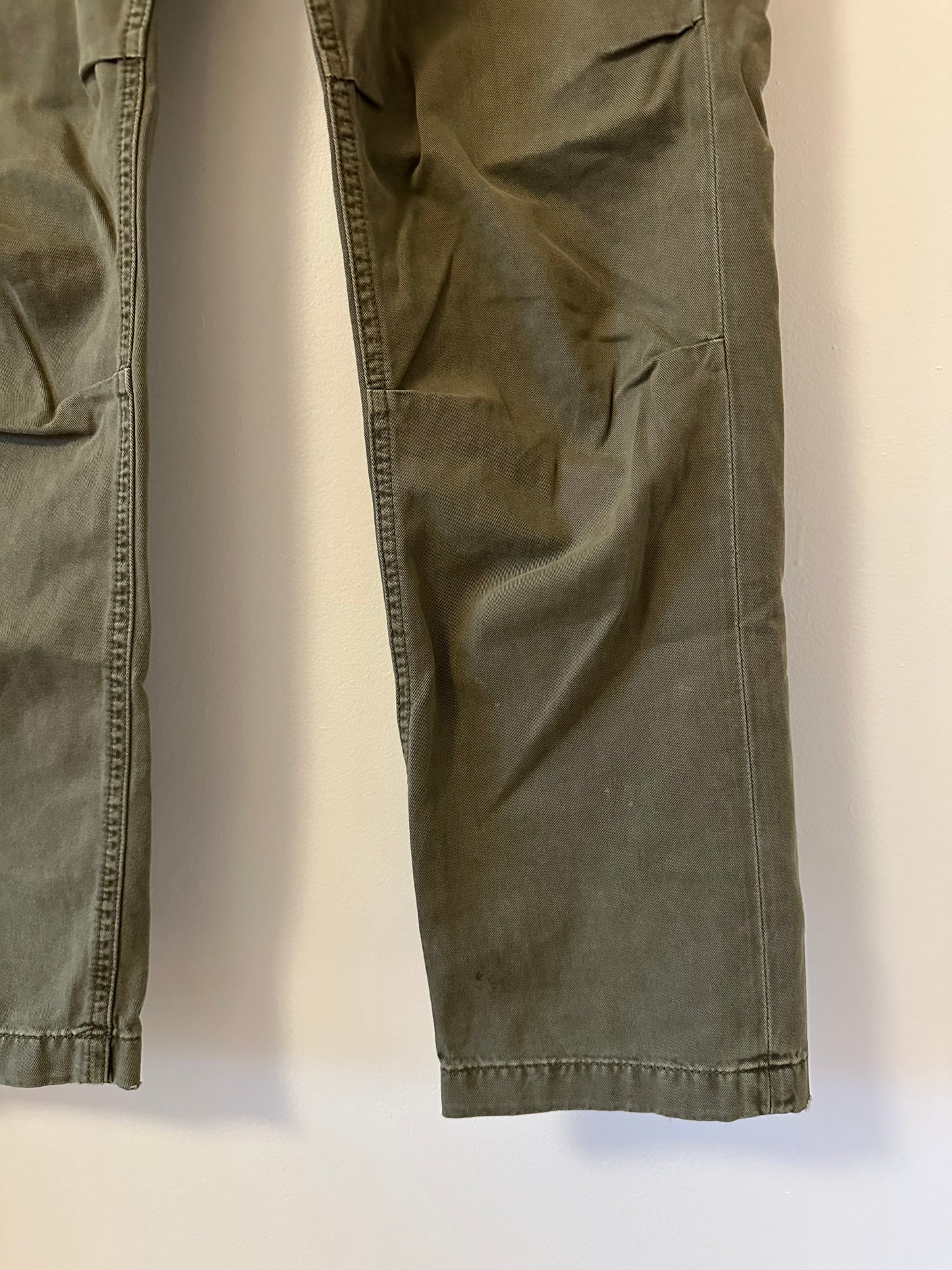 Socialite Austin Olive Green Boyfriend Straight Leg Cropped Pants | Size 29