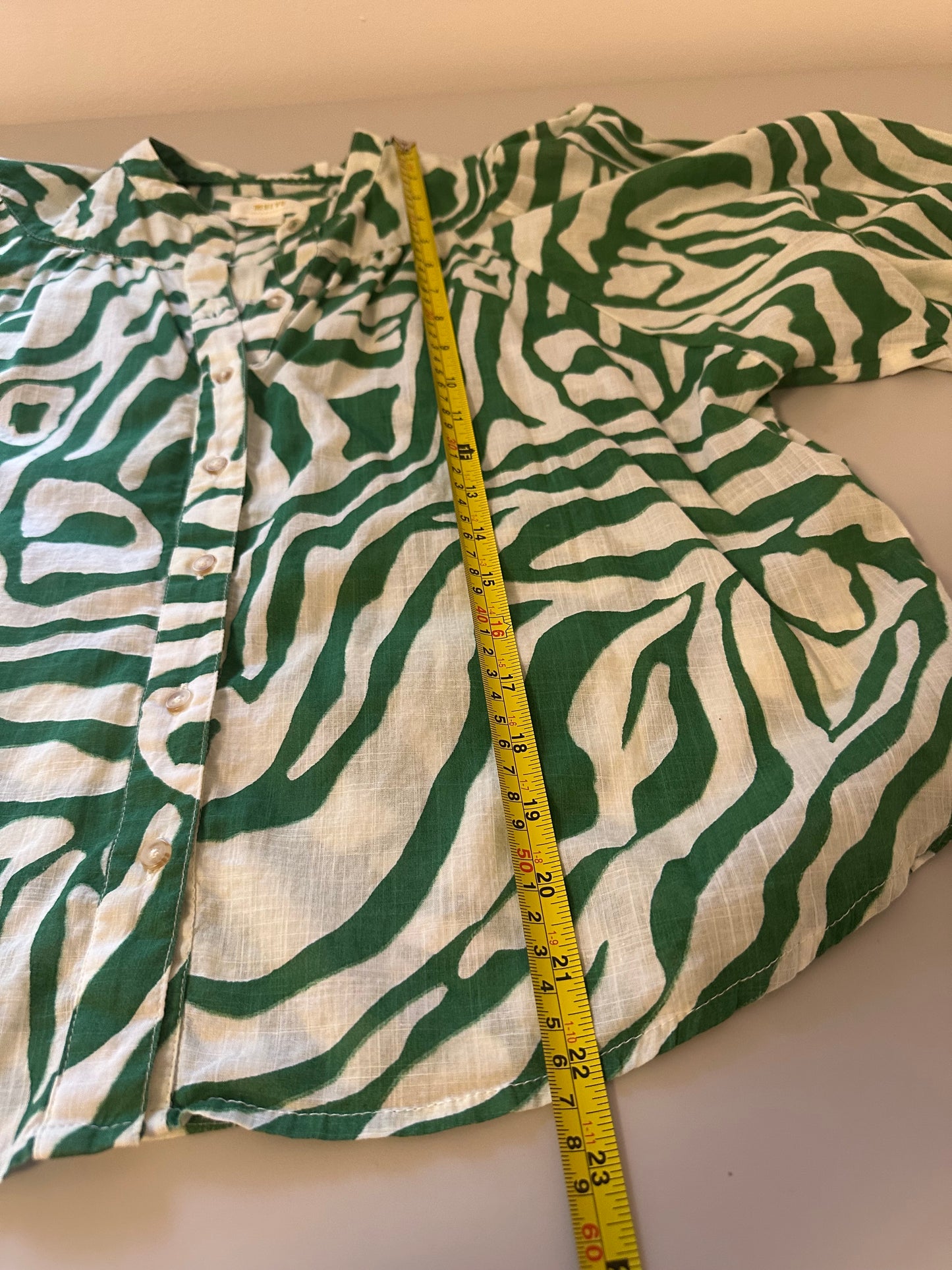 Maeve Anthropologie Green and White Zebra Print Blouse | Size XS