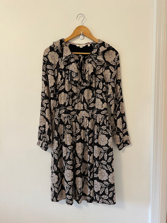 Boden Ruffle Neck Long Sleeve Dress in Black and Tan | Size 4L