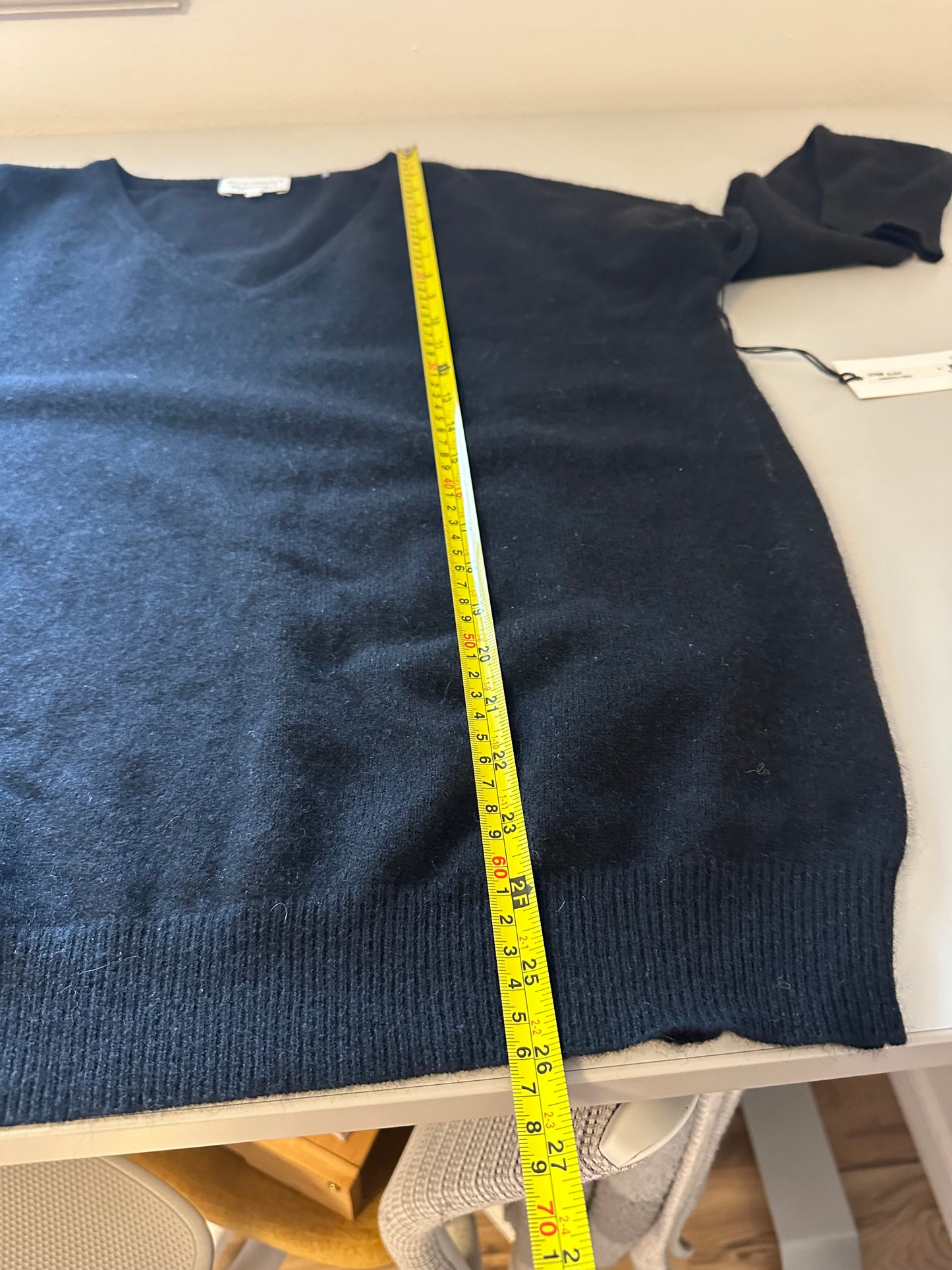 NWT White + Warren Essentials Cashmere Black V-Neck Sweater | Size Large