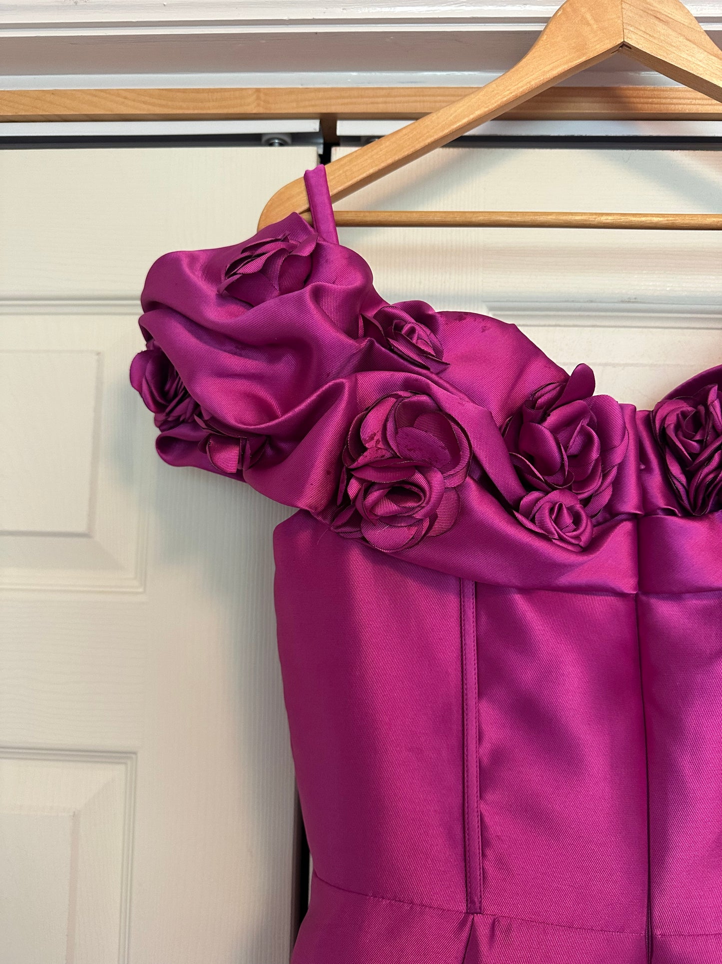 Terani Couture - Fuschia Off The Shoulder Prom Formal Gown | Size 10