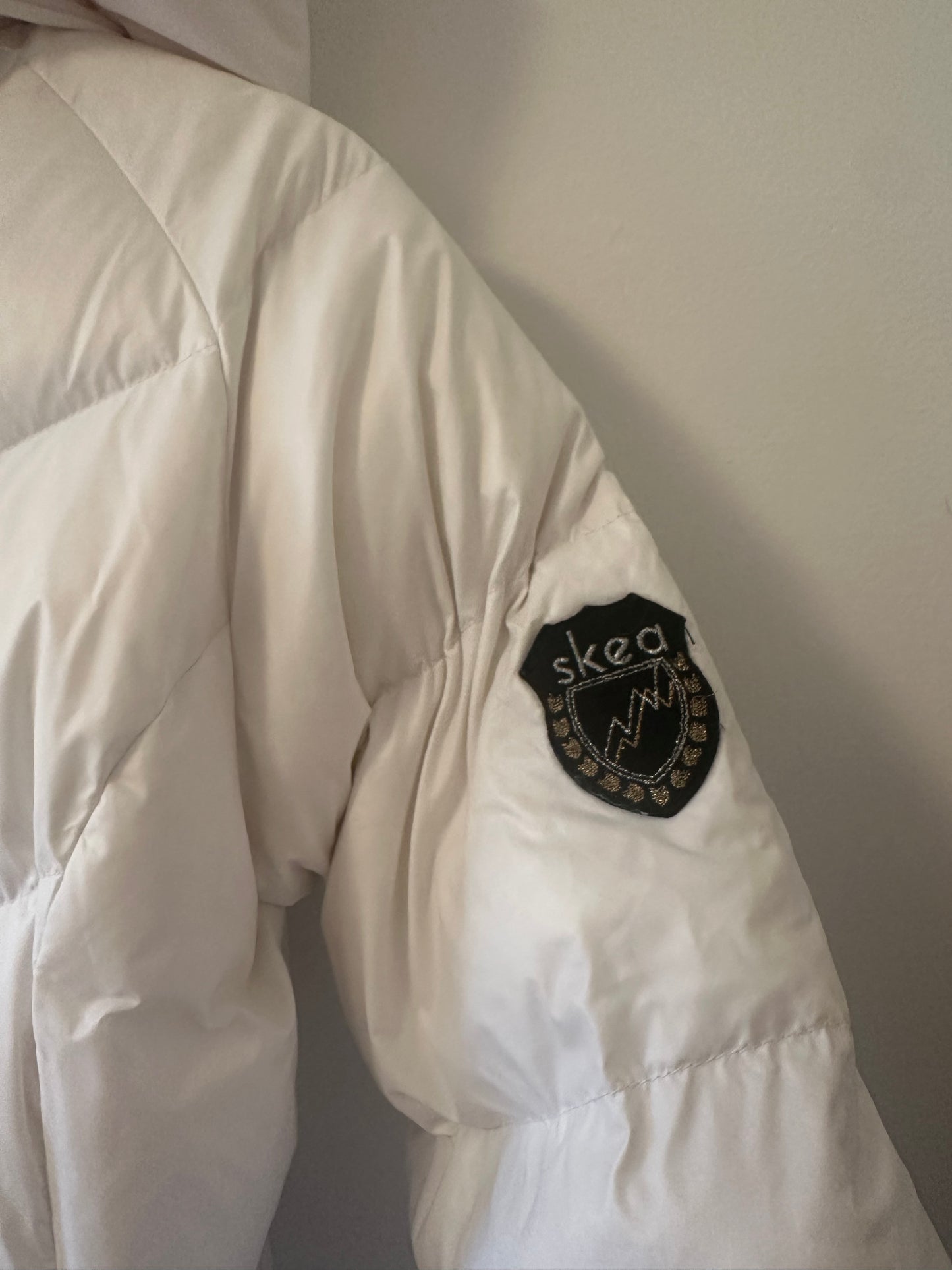Skea Reversible White Down Filled Puffer Jacket - Size 6