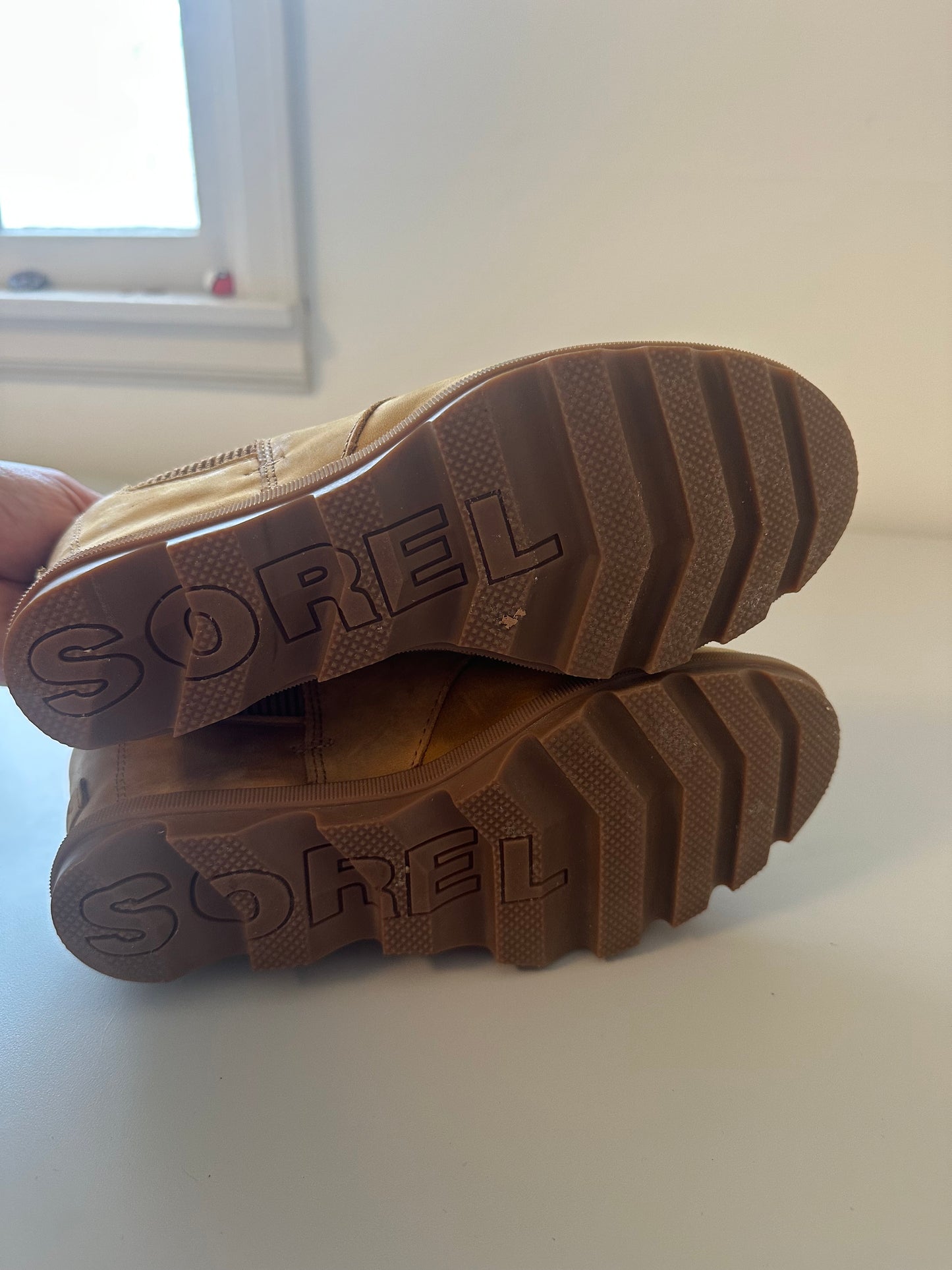 Sorel Joan of Arctic Wedge II Women's Boots In Tan Nubuck | Size 9.5