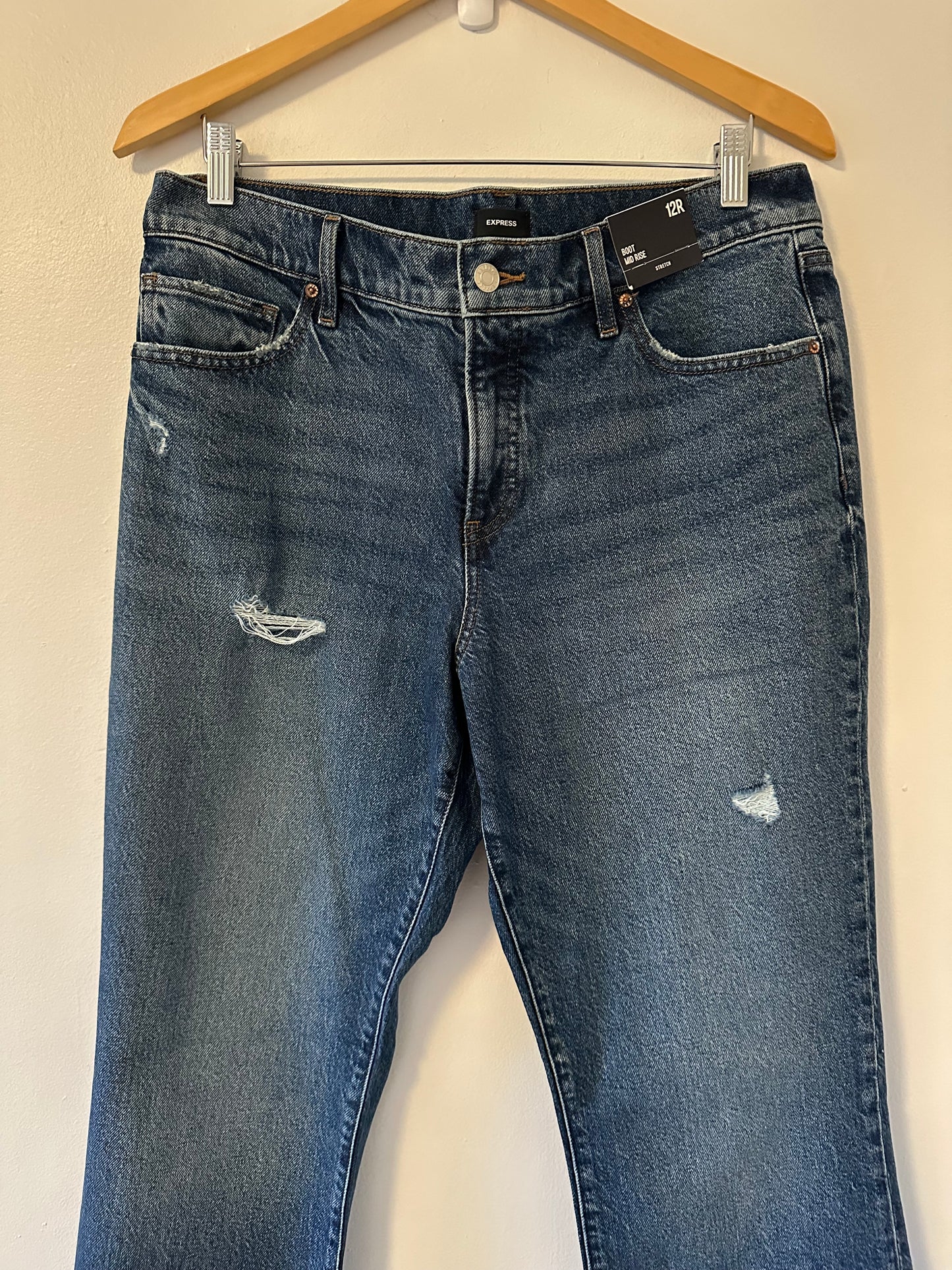 NWT Express Mid Rise Bootcut Distressed Stretch Jeans | Size 12