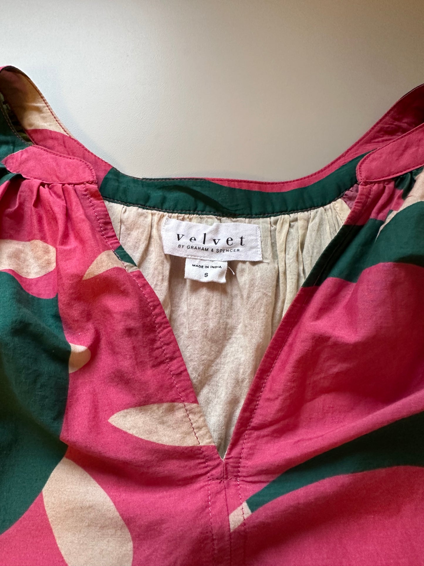 Velvet by Graham & Spencer Ariel Blouse in Pink and Green | Size Small