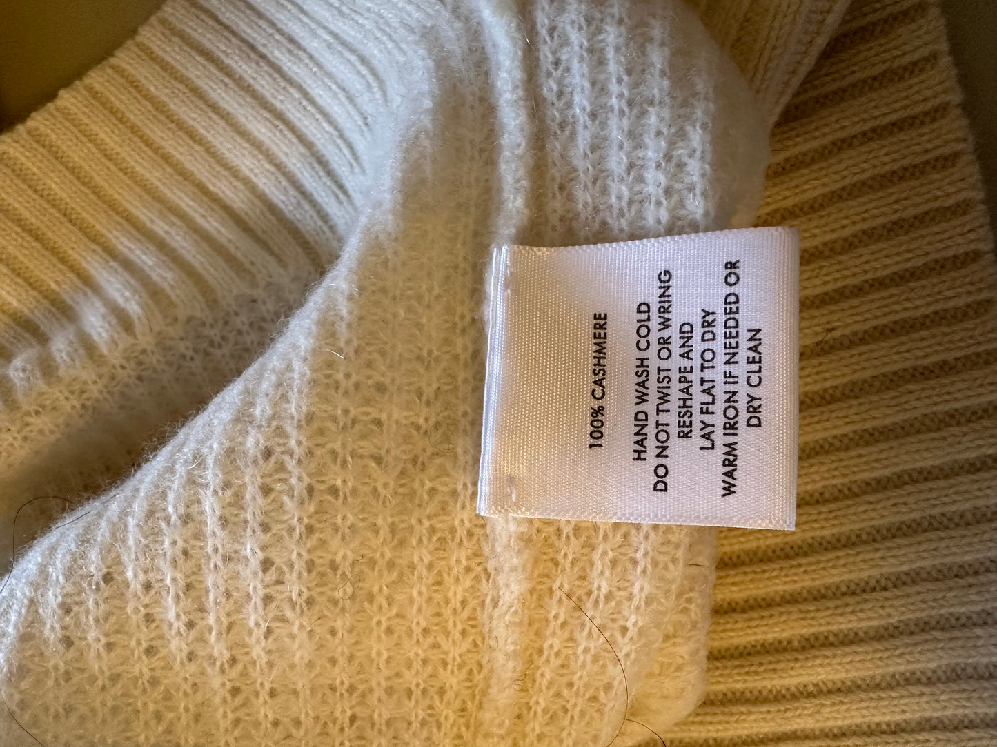 NWT White + Warren Cashmere Waffle Sweatshirt Sweater in Cream | Size Small