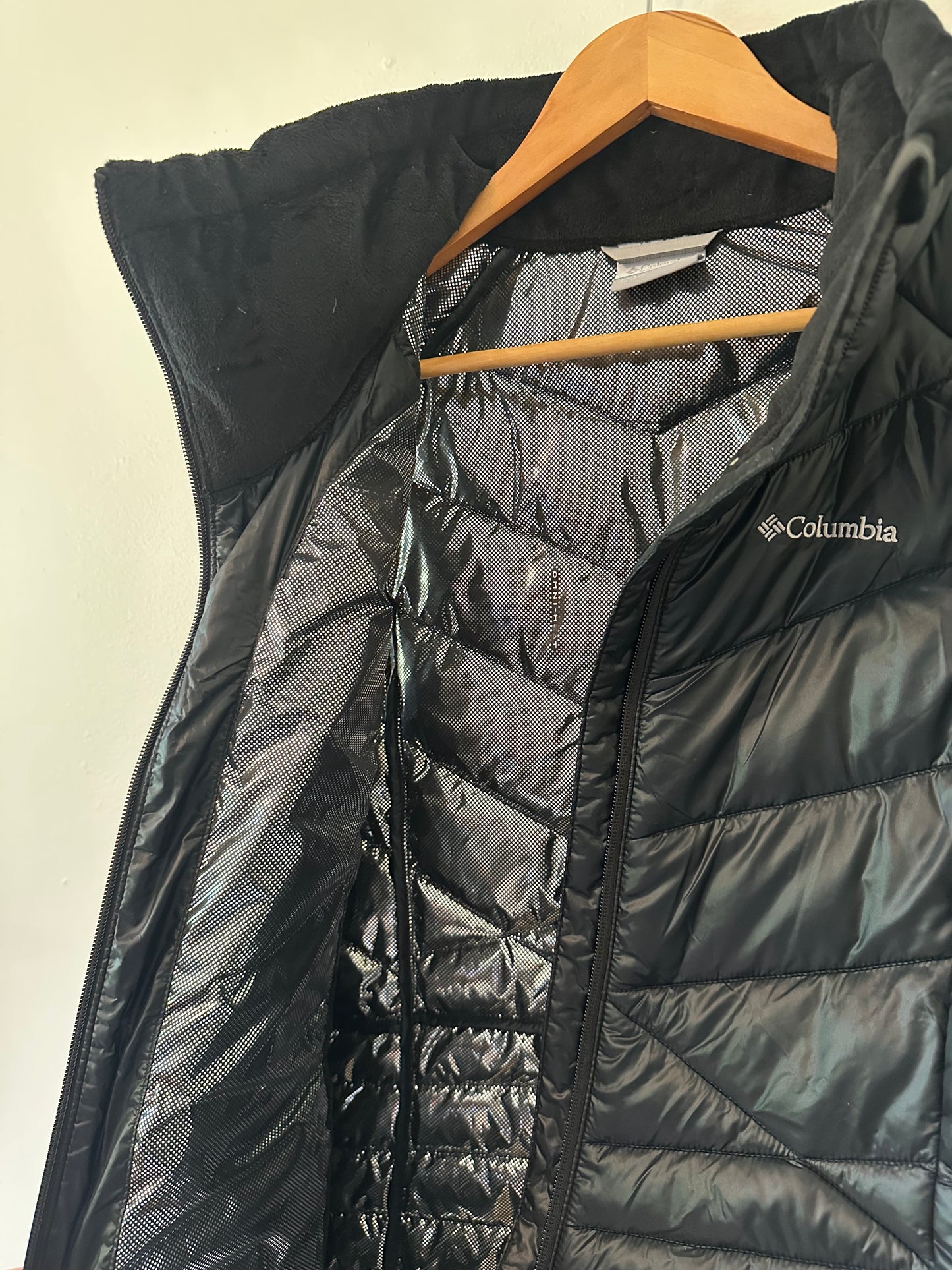 Columbia Women's Heavenly Long Black Down Vest - Size Medium