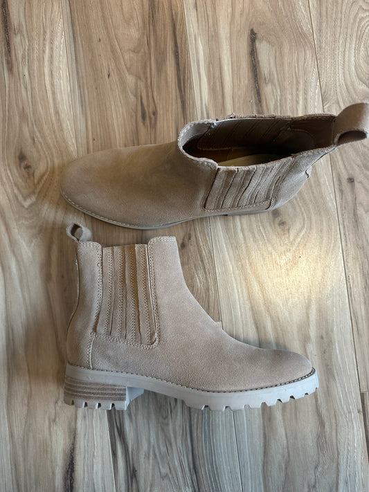 Dolce Vita Suede Freya Boots Size 8.5