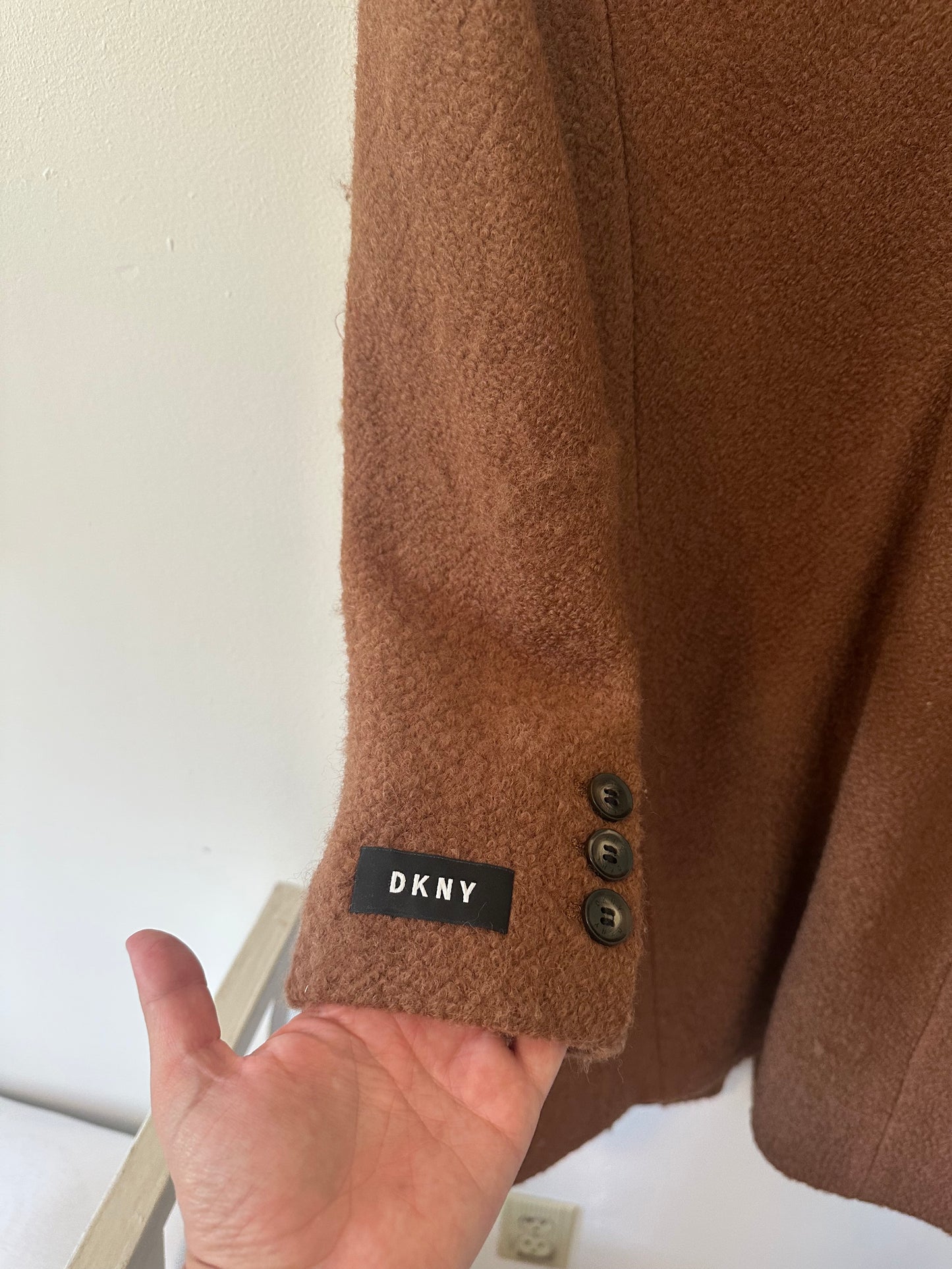 DKNY Single-Breasted Walkers Coat in Tan Boucle - Size Medium