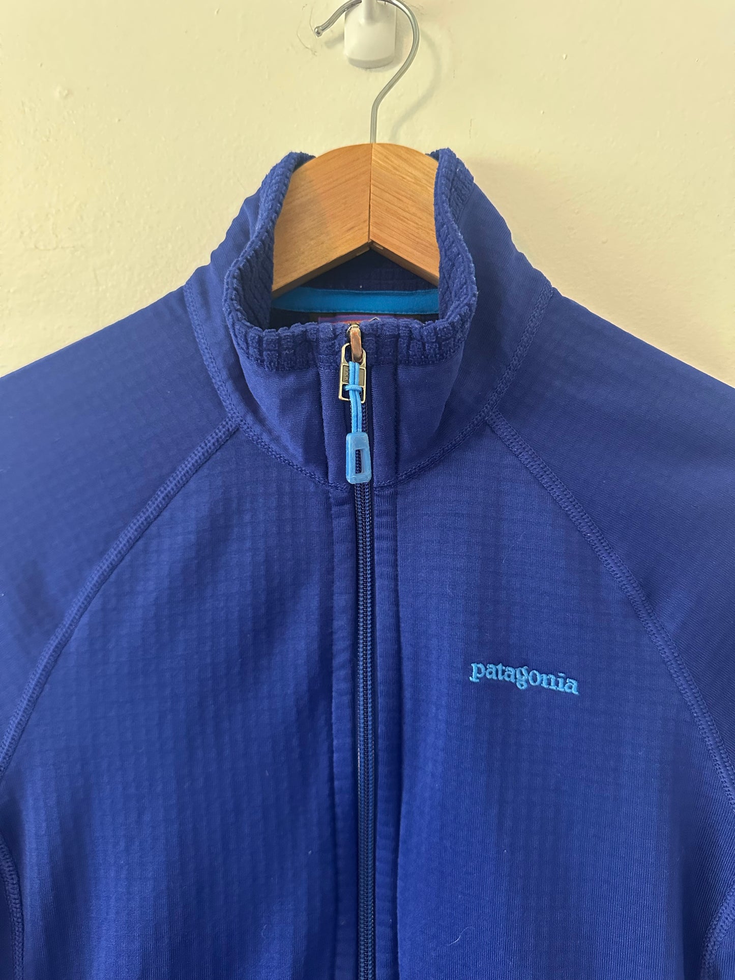 Patagonia Women’s R1® Full-Zip Jacket in Cobalt Blue | Size Medium