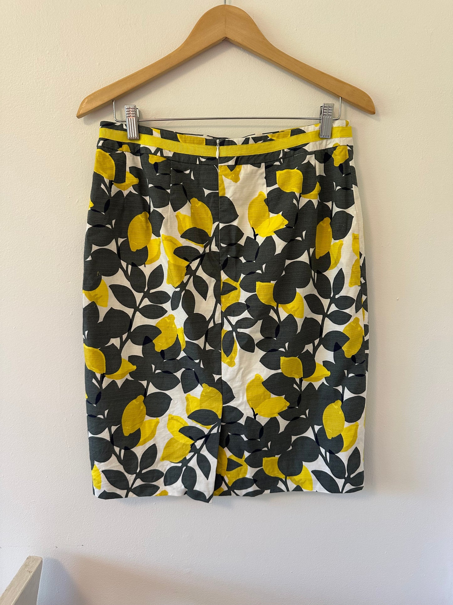 Boden Floral Print Modern Pencil Skirt in Yellow and Gray - Size 8