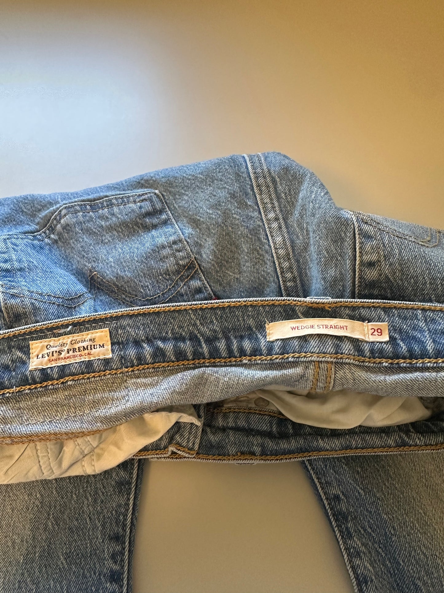 Levi's Classic Wedgie Straight Leg Ankle Length Jeans | Size 29