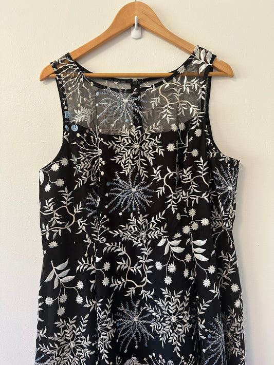 Adrianna Papell Black and White Floral Fit and Flare Midi Dress | Size 18