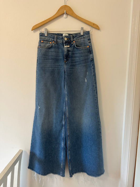 Closed Glow Up High Waisted Wide Leg Flare Jeans - Size 25