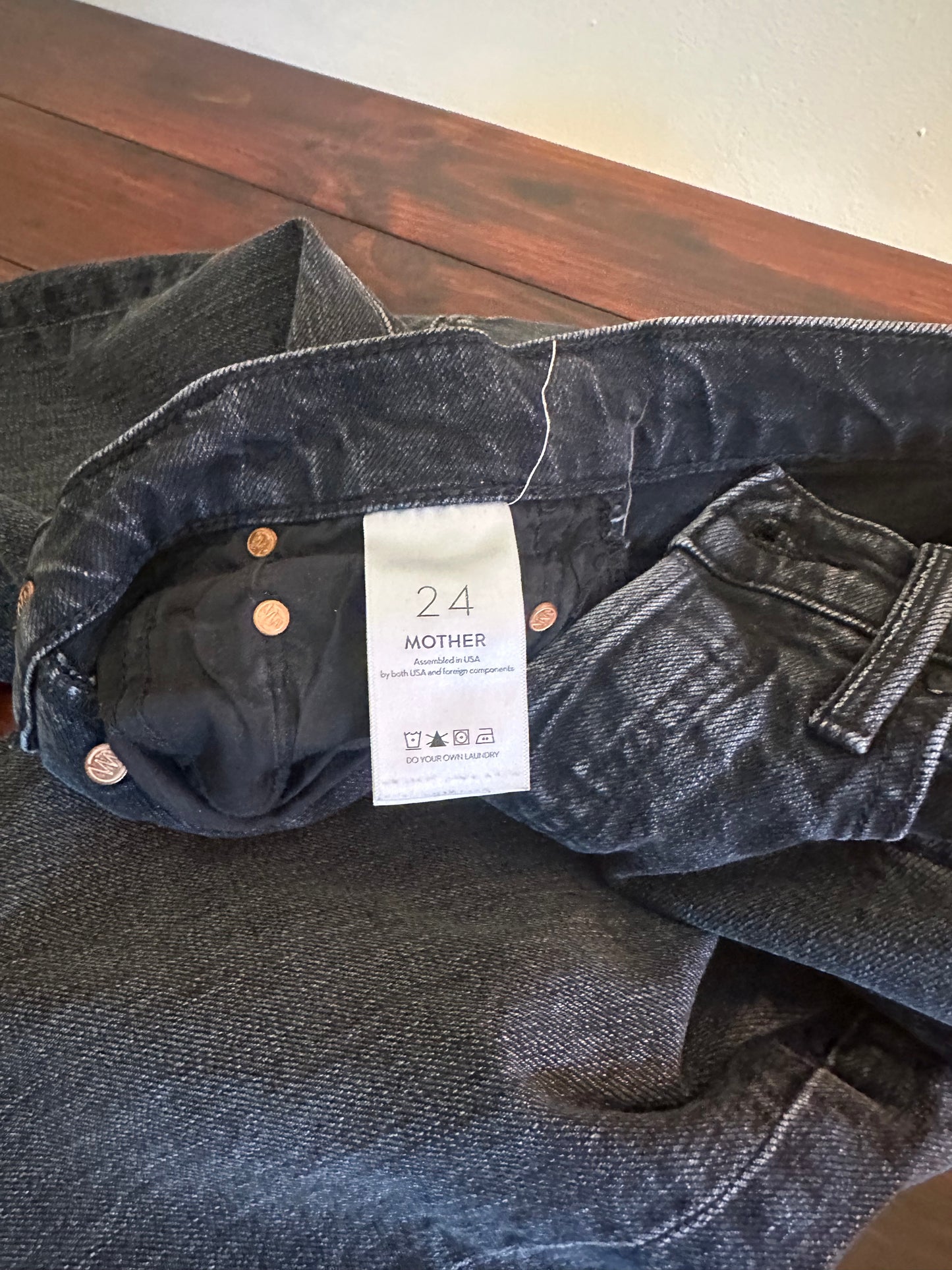 MOTHER The Tomcat Ankle Straight Leg Jeans in On The Fly - Size 24