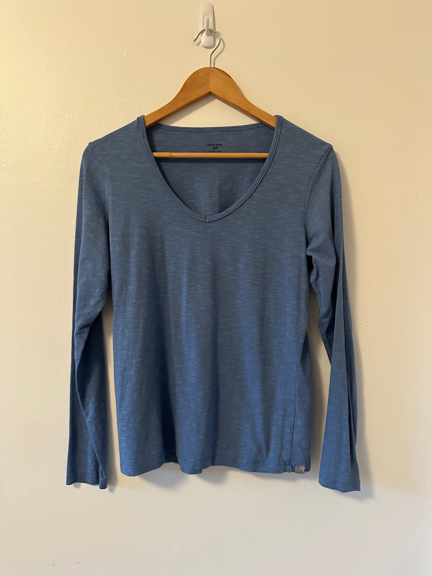 Horny Toad - Slate Blue Long Sleeve V-Neck Tee Shirt | Size Medium