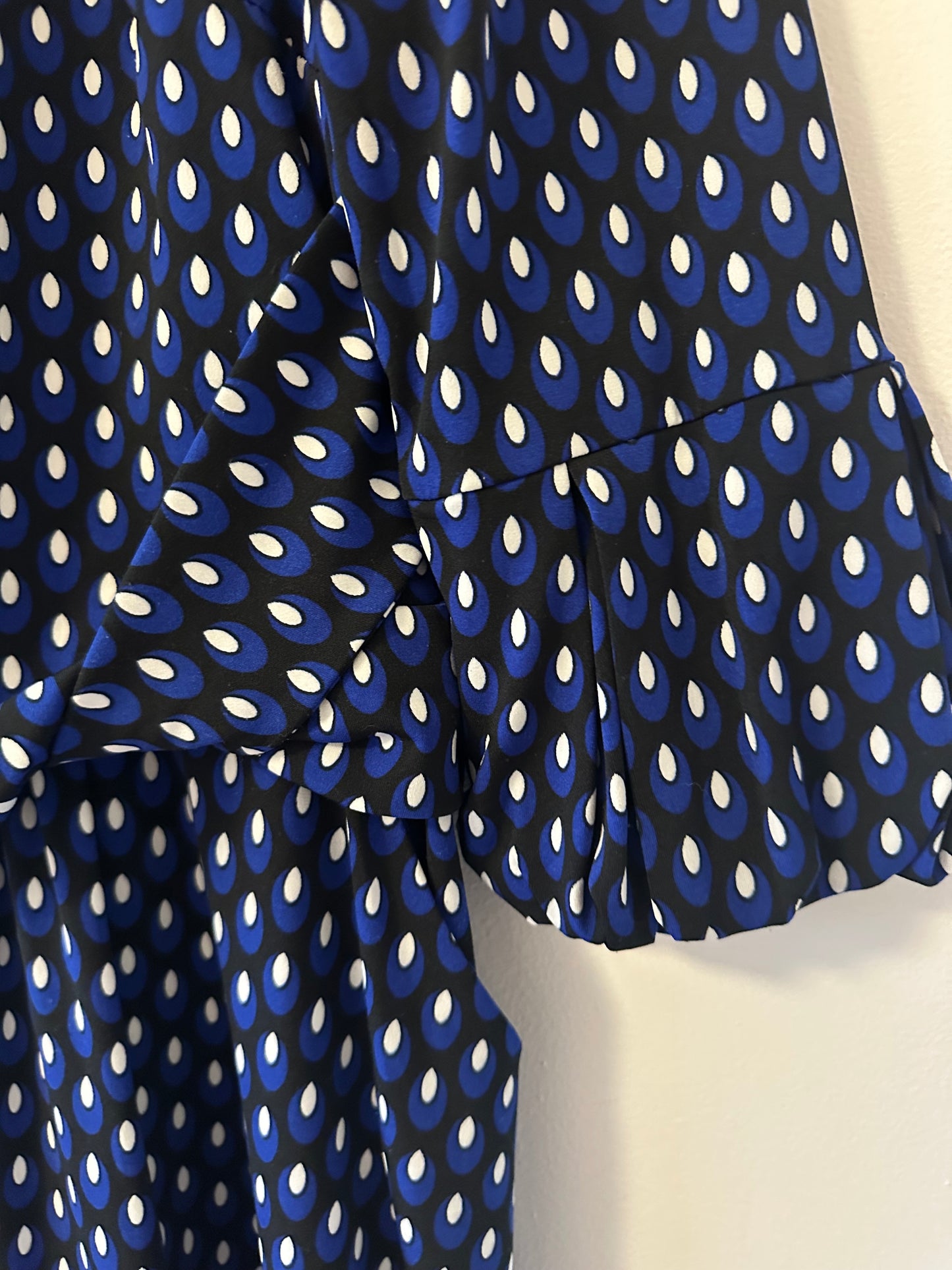 Jolie Moi Roll Collar Shift Dress in Black and Blue | Size 14