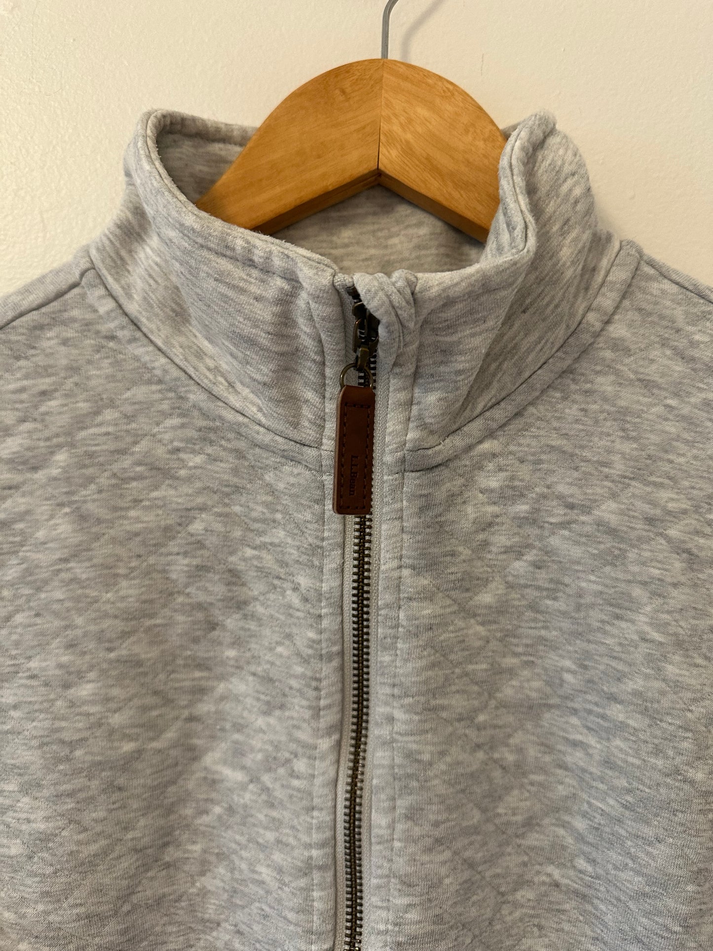 L.L. Bean Quilted Full Zip Sweatshirt in Gray - Size Small
