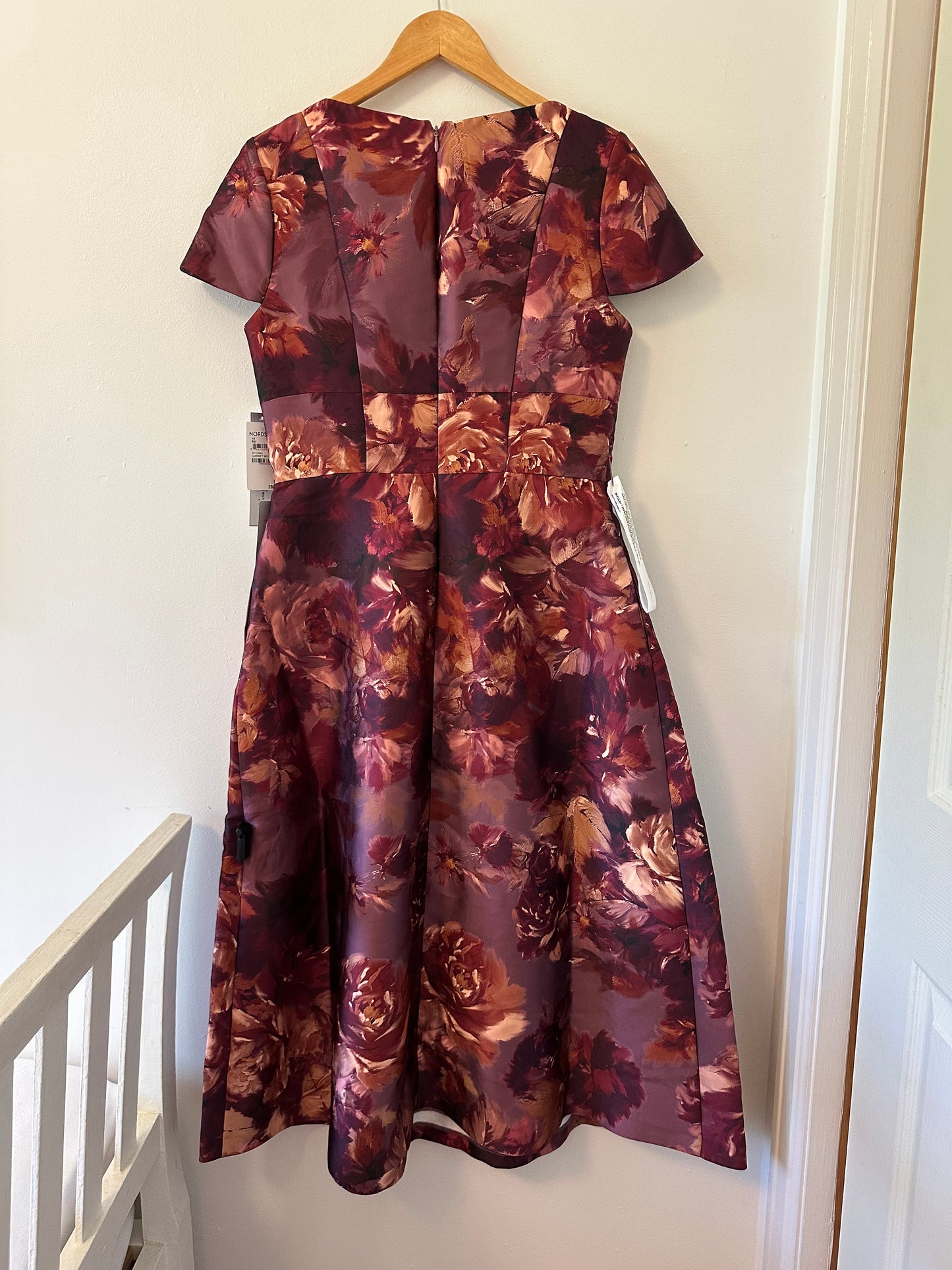 NWT Kay Unger Tierney Floral Midi Dress in Garnet Multi - Size 10