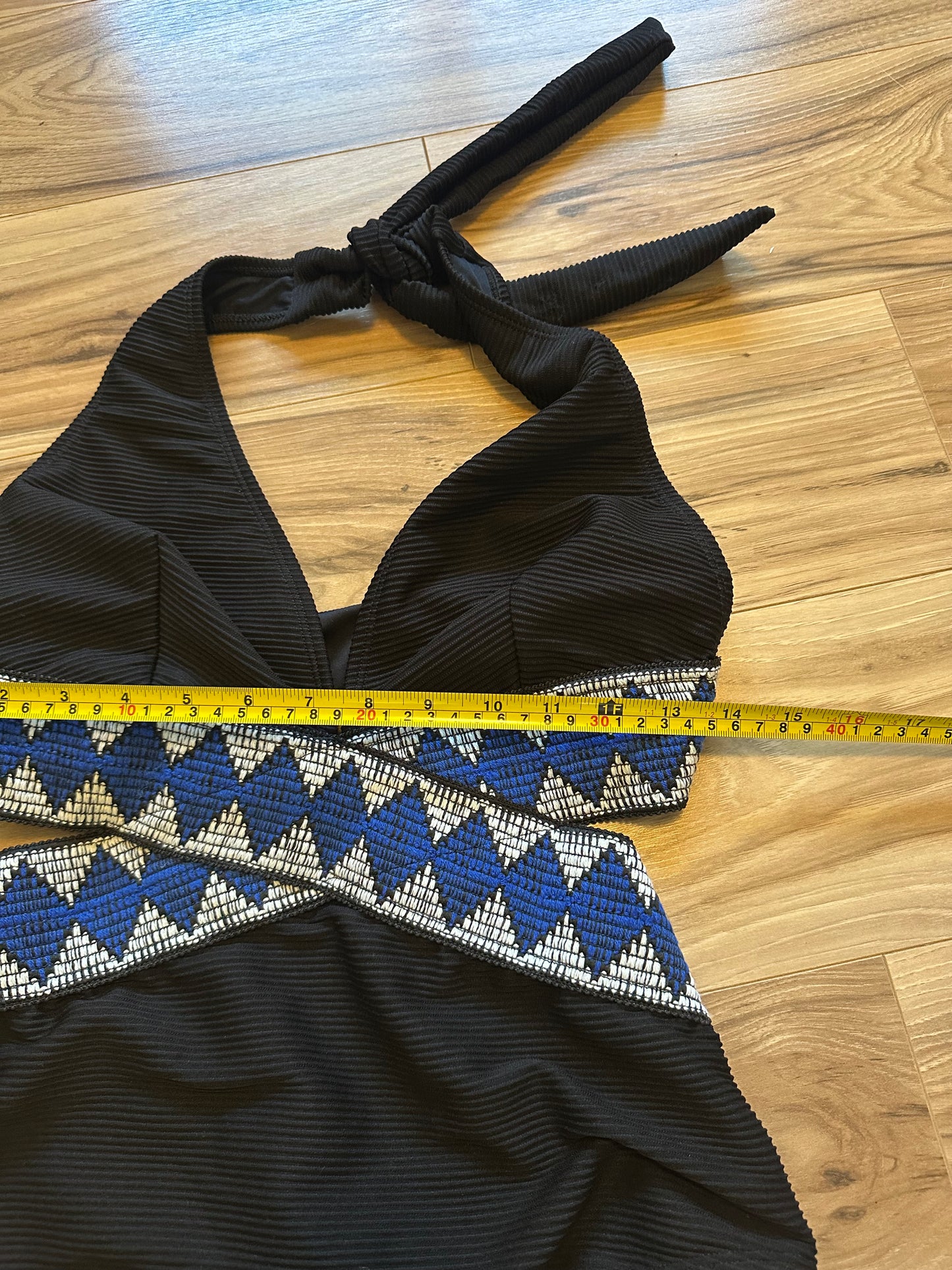 Cupshe Geo Stitching Wrap Cutout One Piece Swimsuit - Size Medium