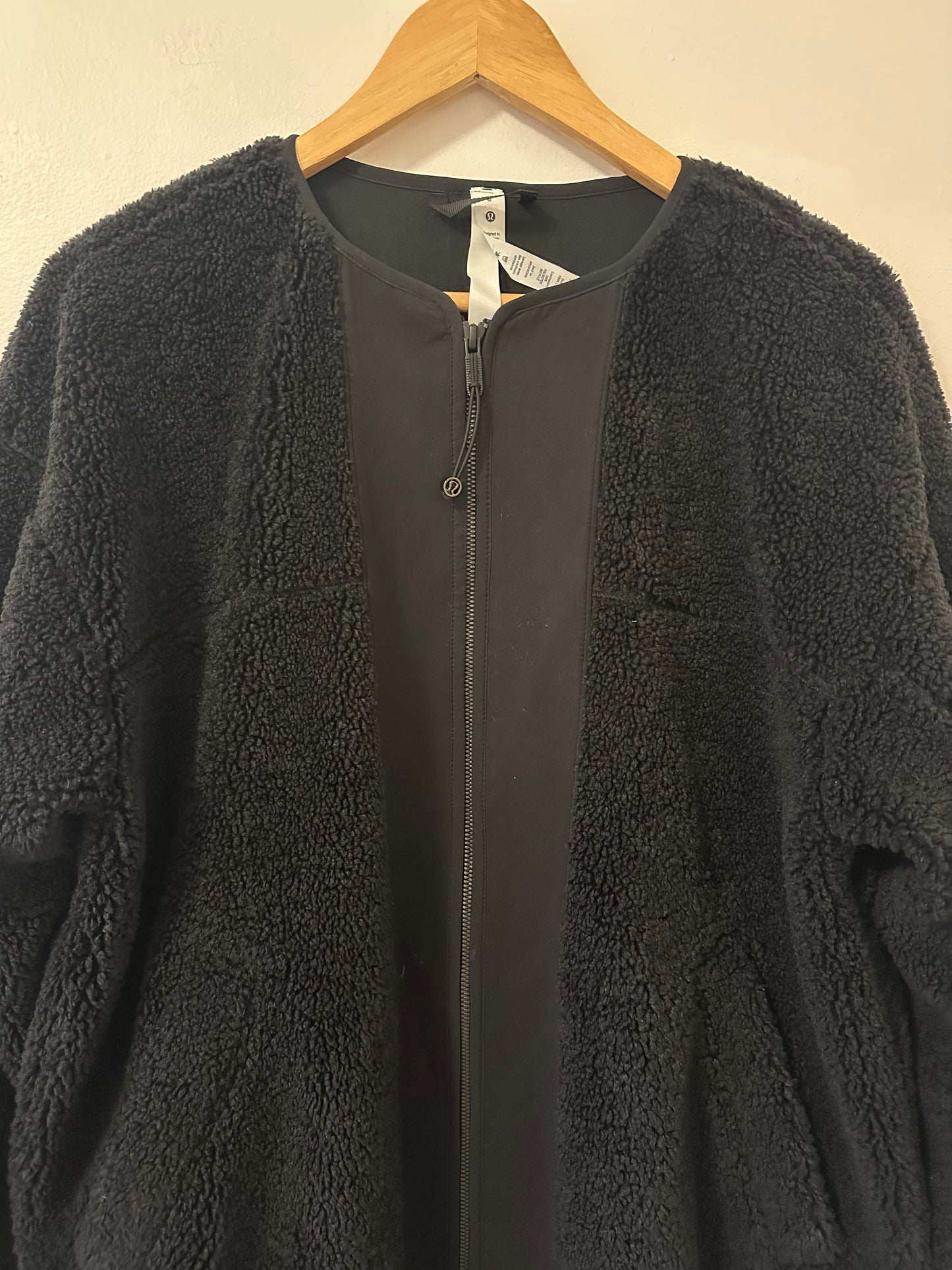 Lululemon Collarless Textured Fleece Full Zip Jacket in Black | Size 8